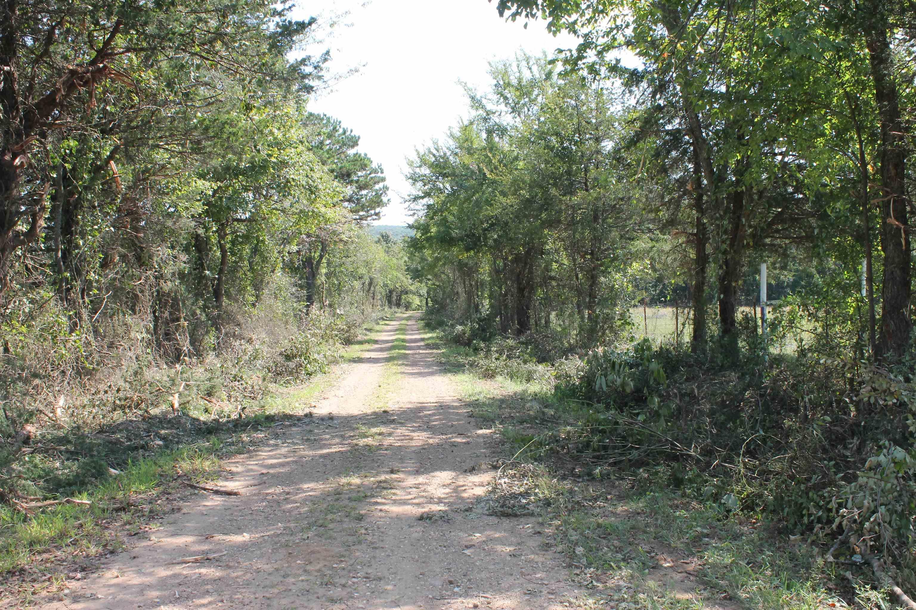 2462 Hilltop  Marshall, AR