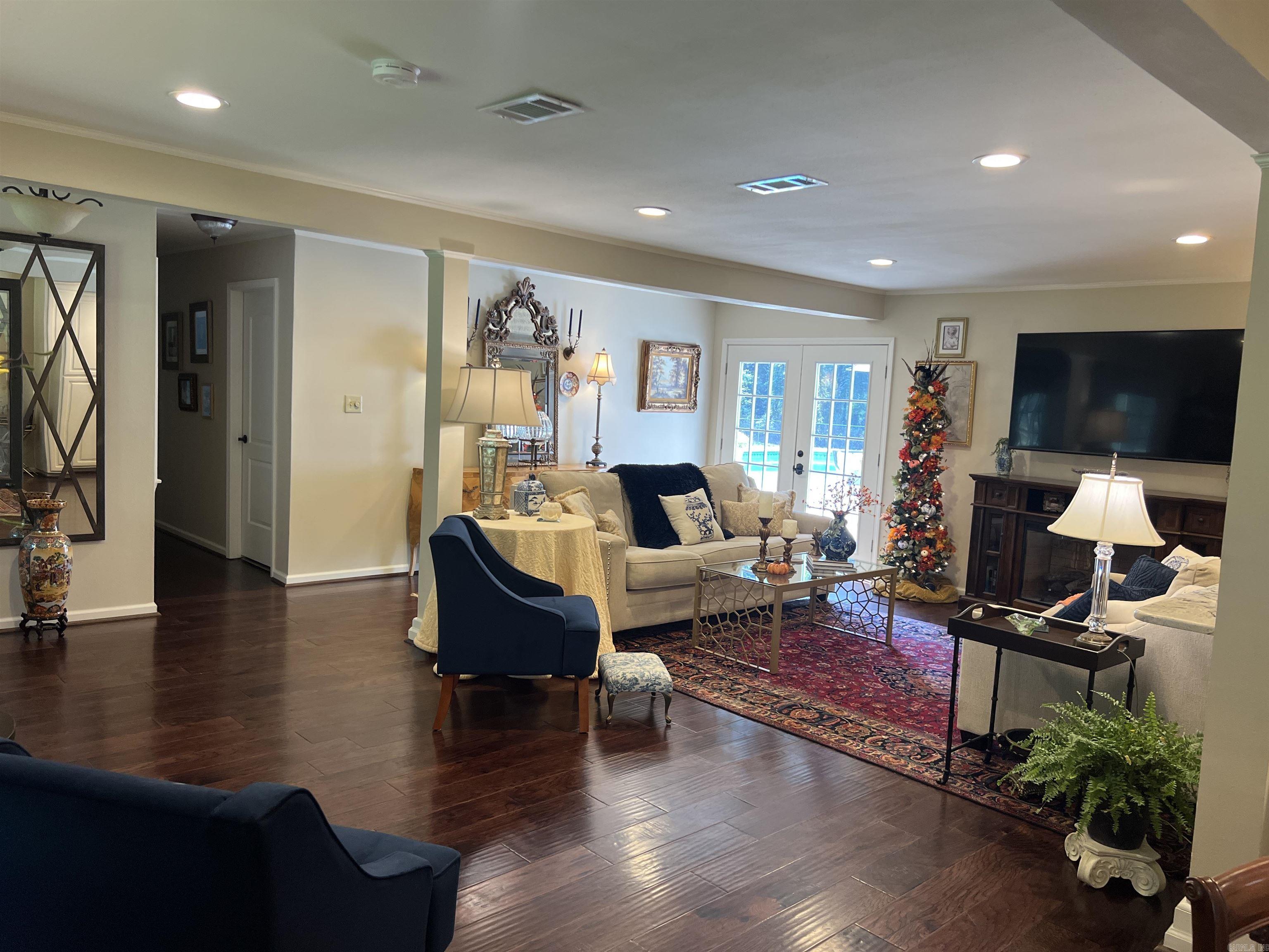 118 Timber  White Hall, AR