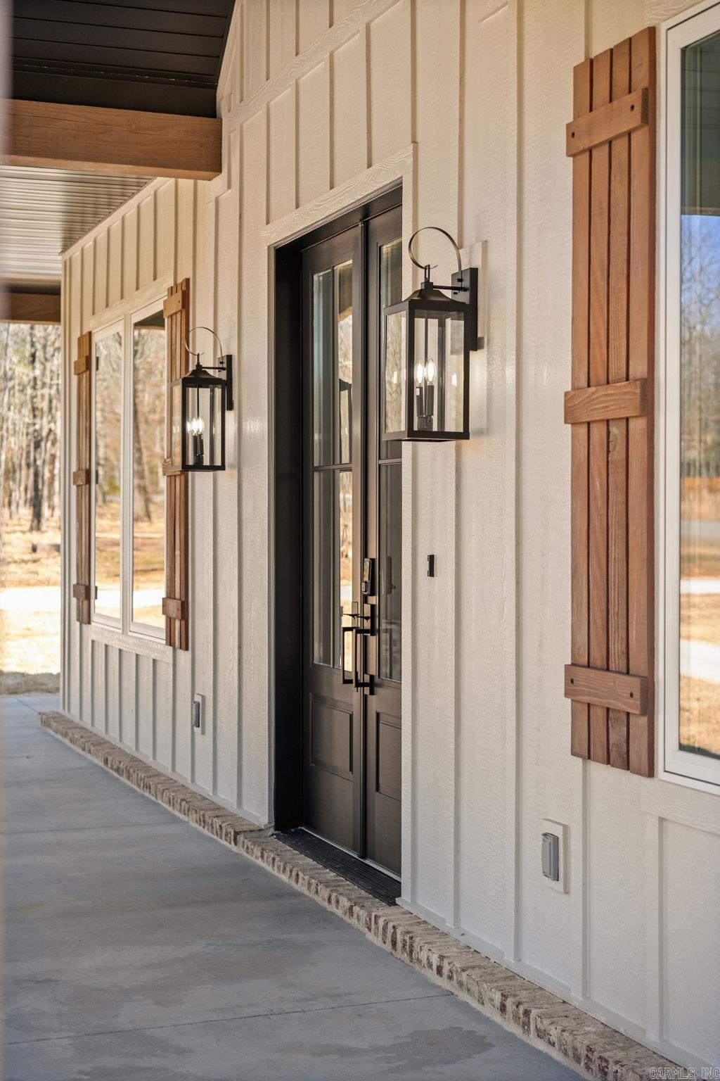 353 Hilltop Dr.  Tumbling Shoals, AR