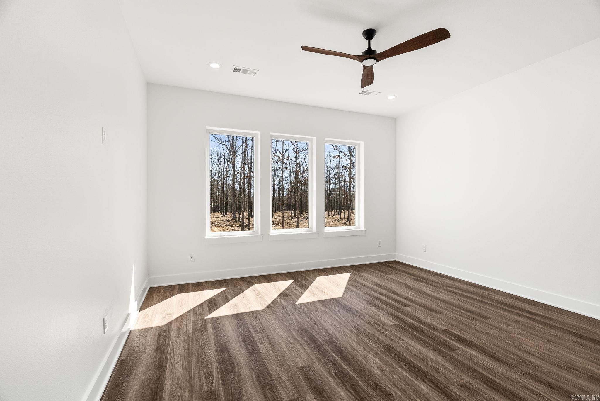 353 Hilltop Dr.  Tumbling Shoals, AR