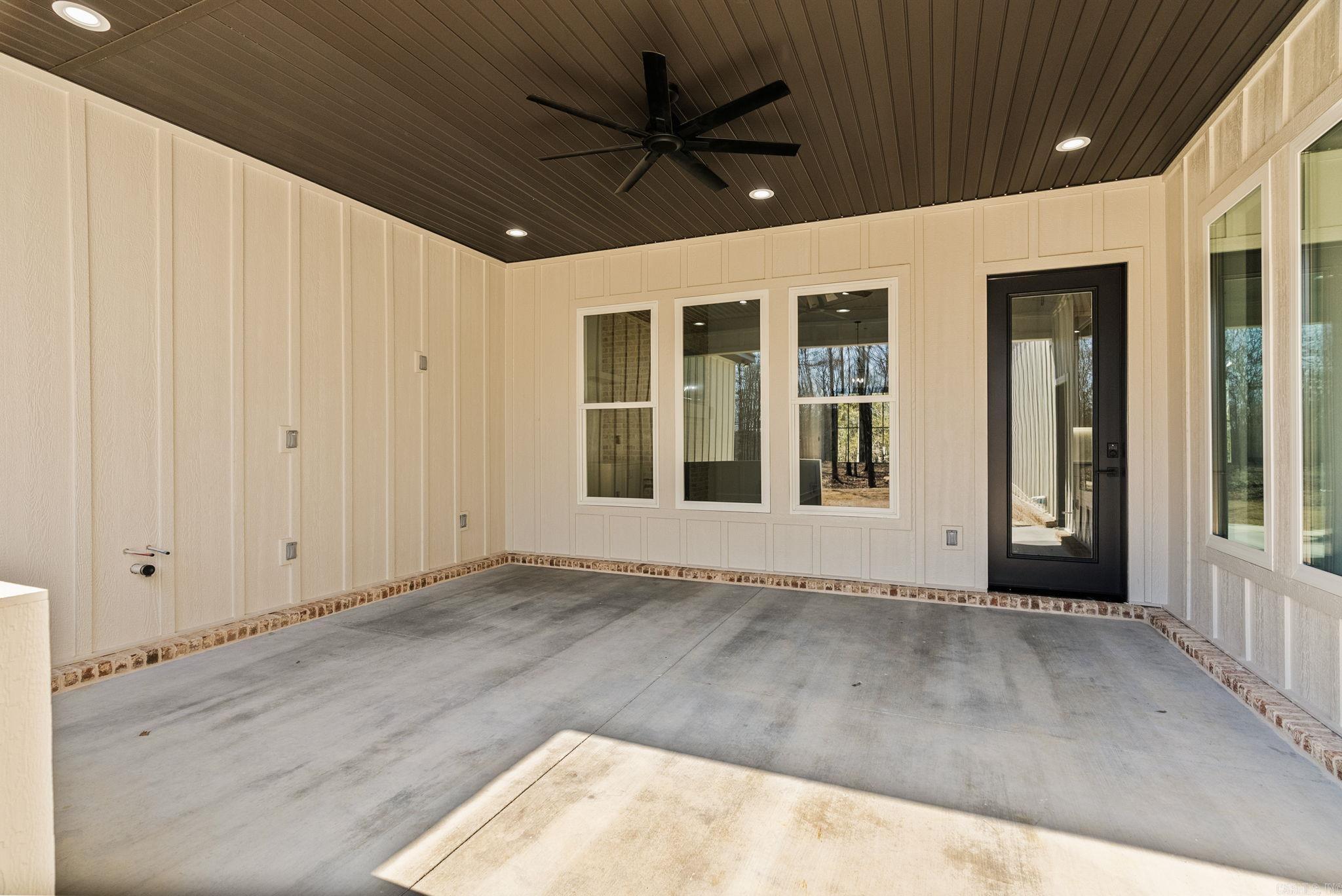 353 Hilltop Dr.  Tumbling Shoals, AR