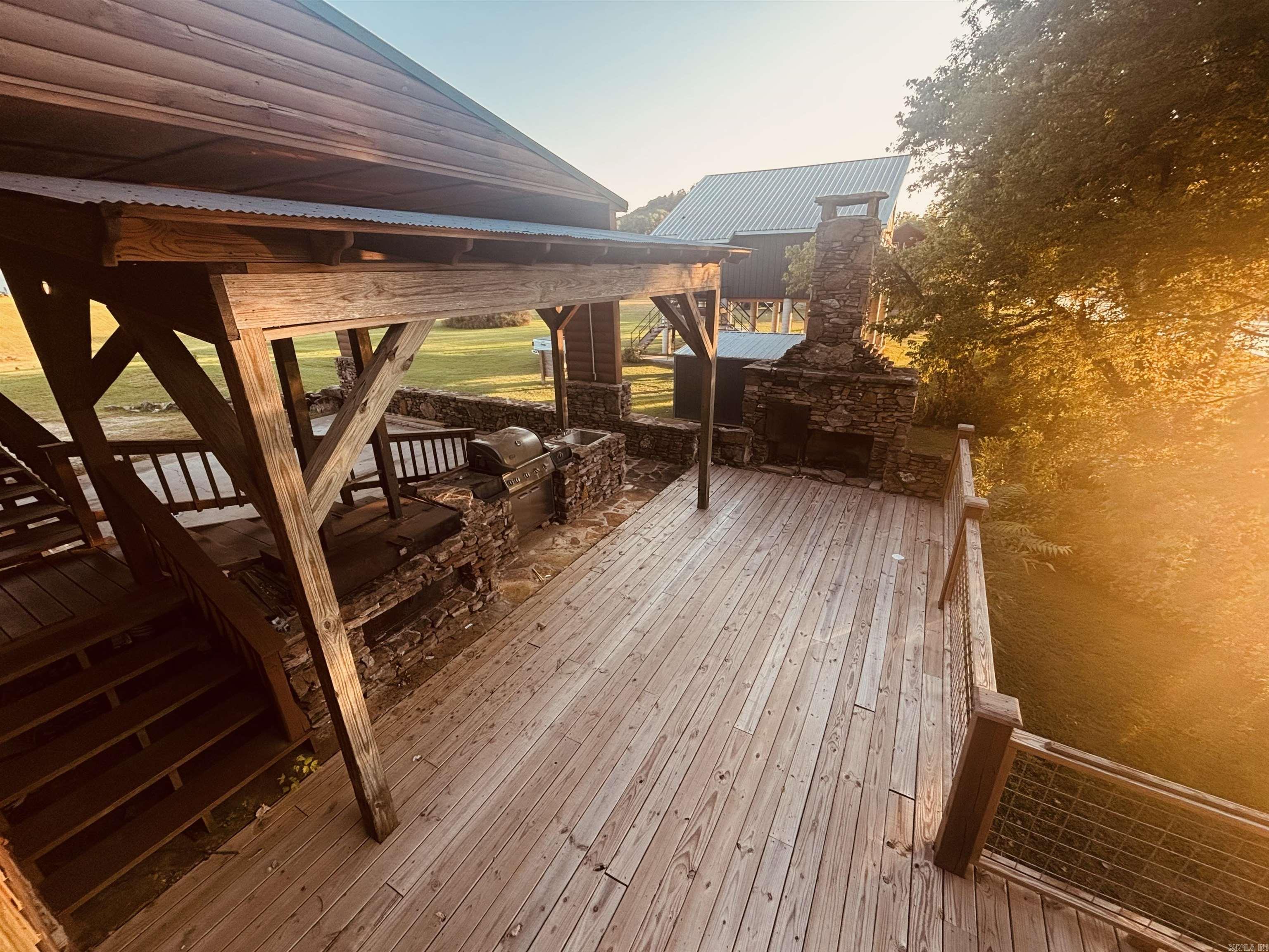 291 River Valley  Mountain View, AR