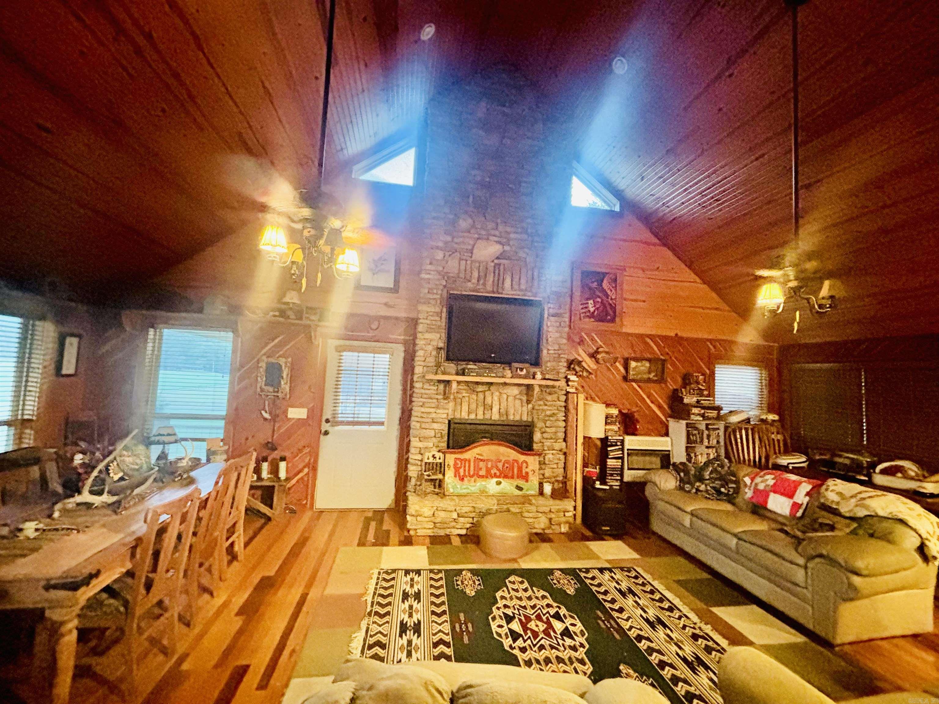 291 River Valley  Mountain View, AR