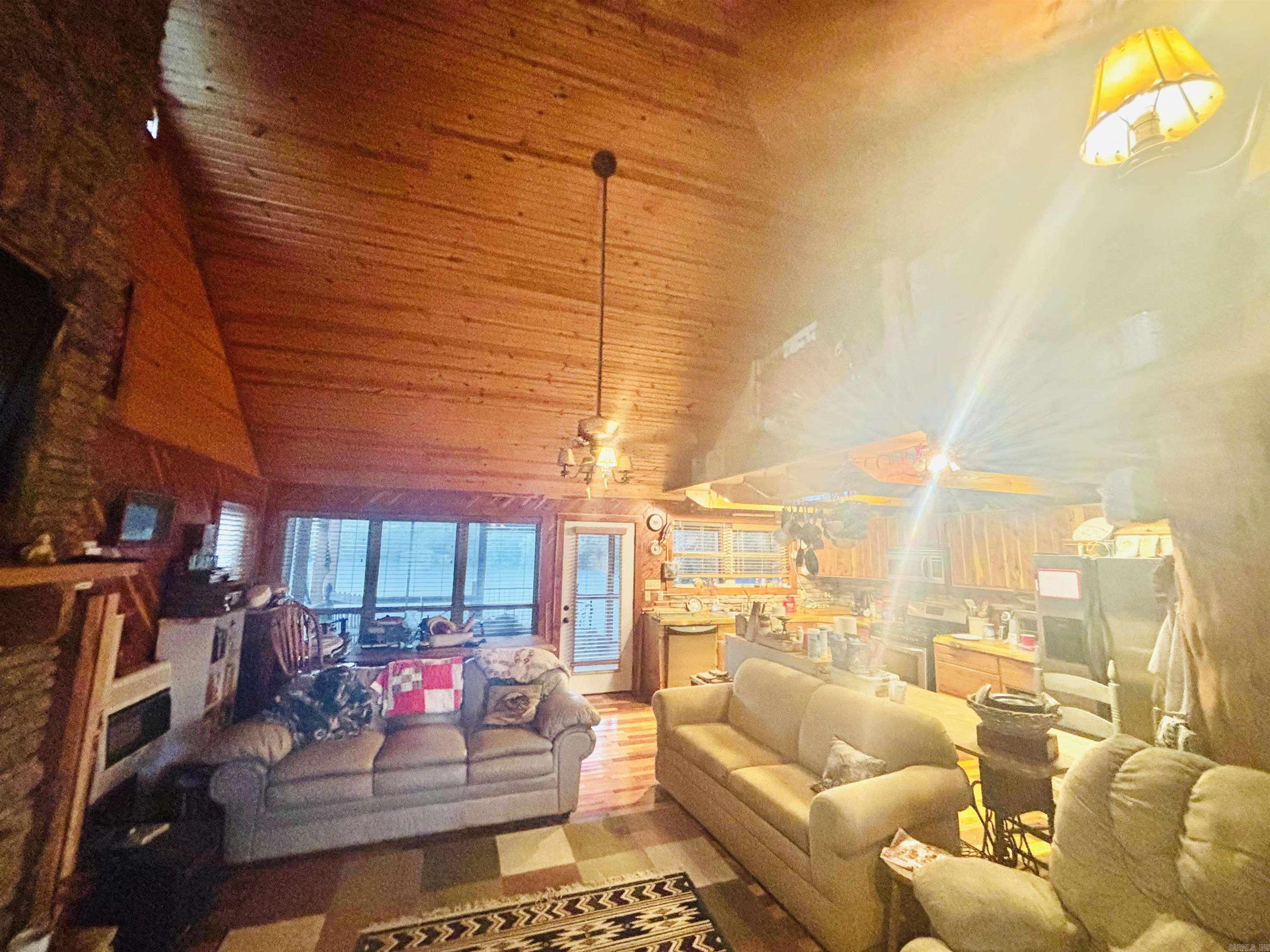 291 River Valley  Mountain View, AR