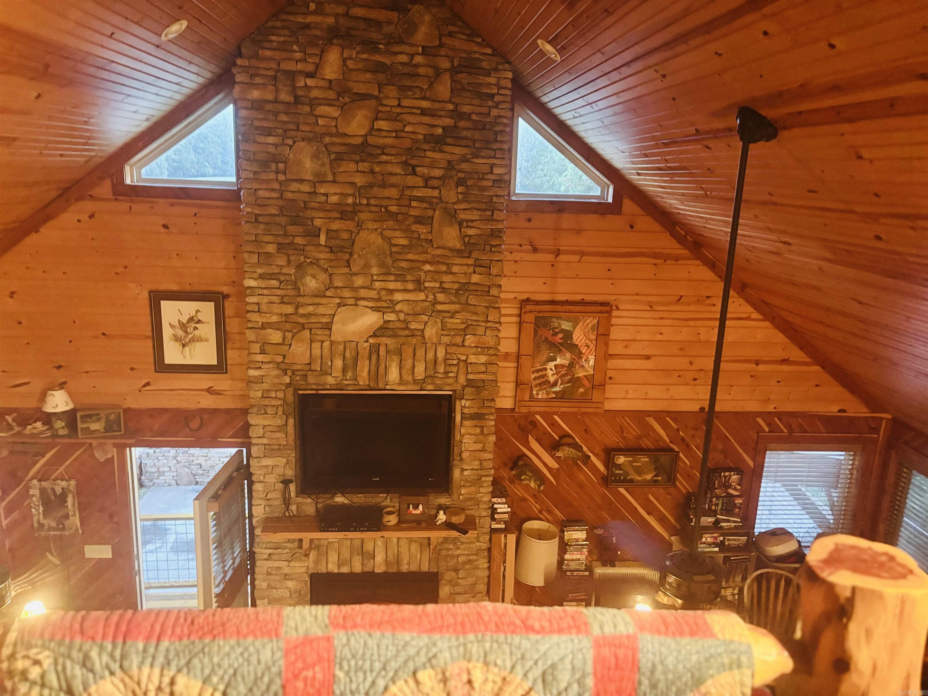 291 River Valley  Mountain View, AR