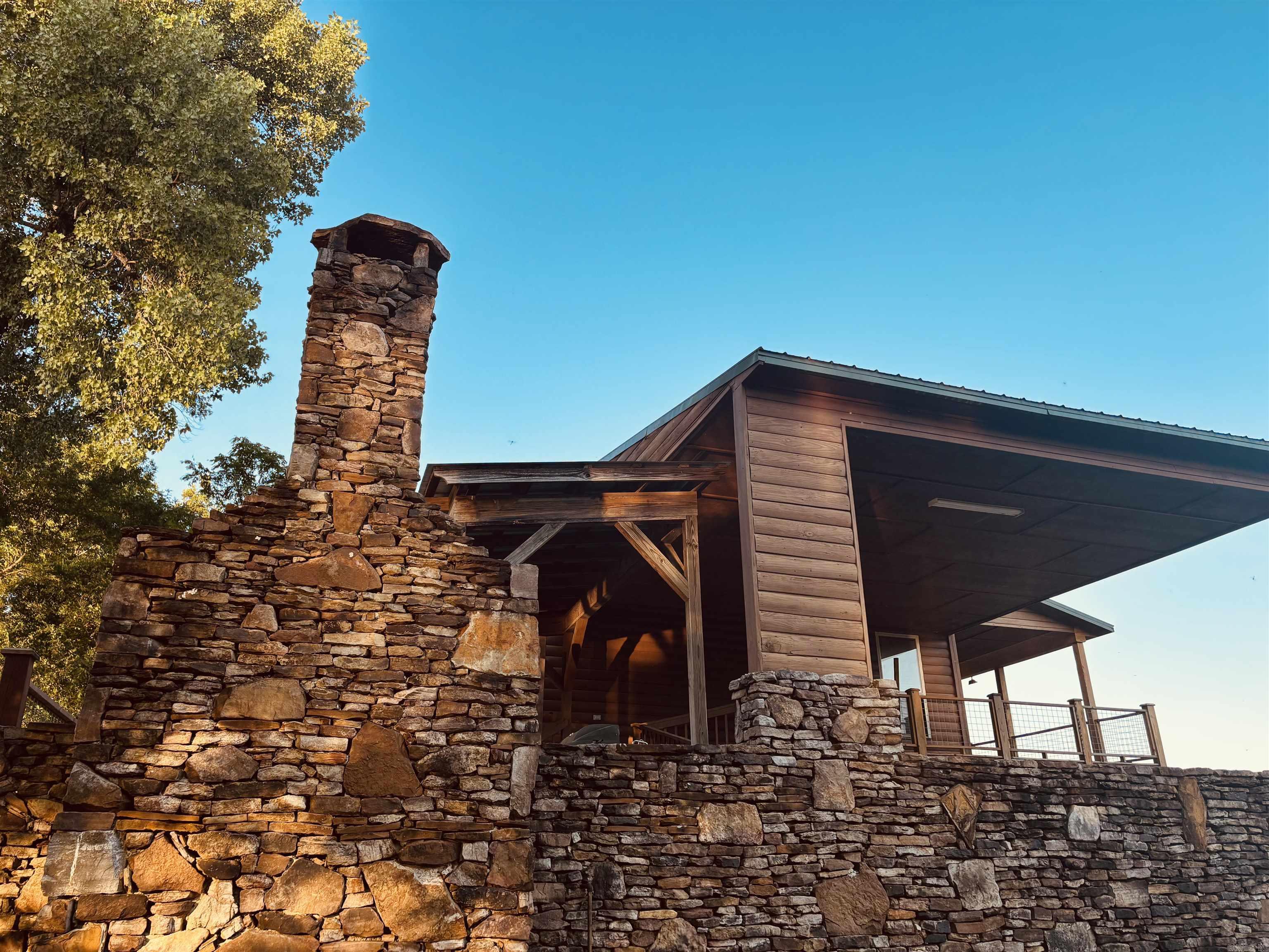 291 River Valley  Mountain View, AR