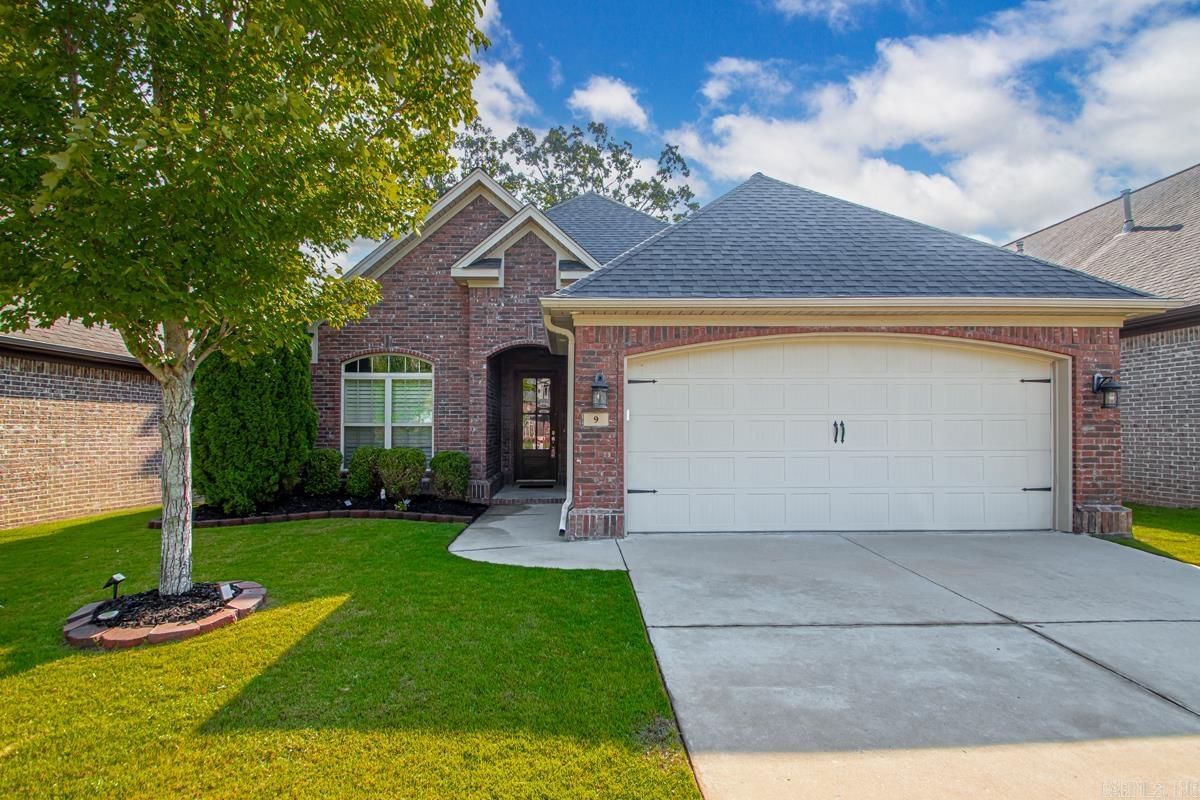 9 Bishop  Little Rock, AR