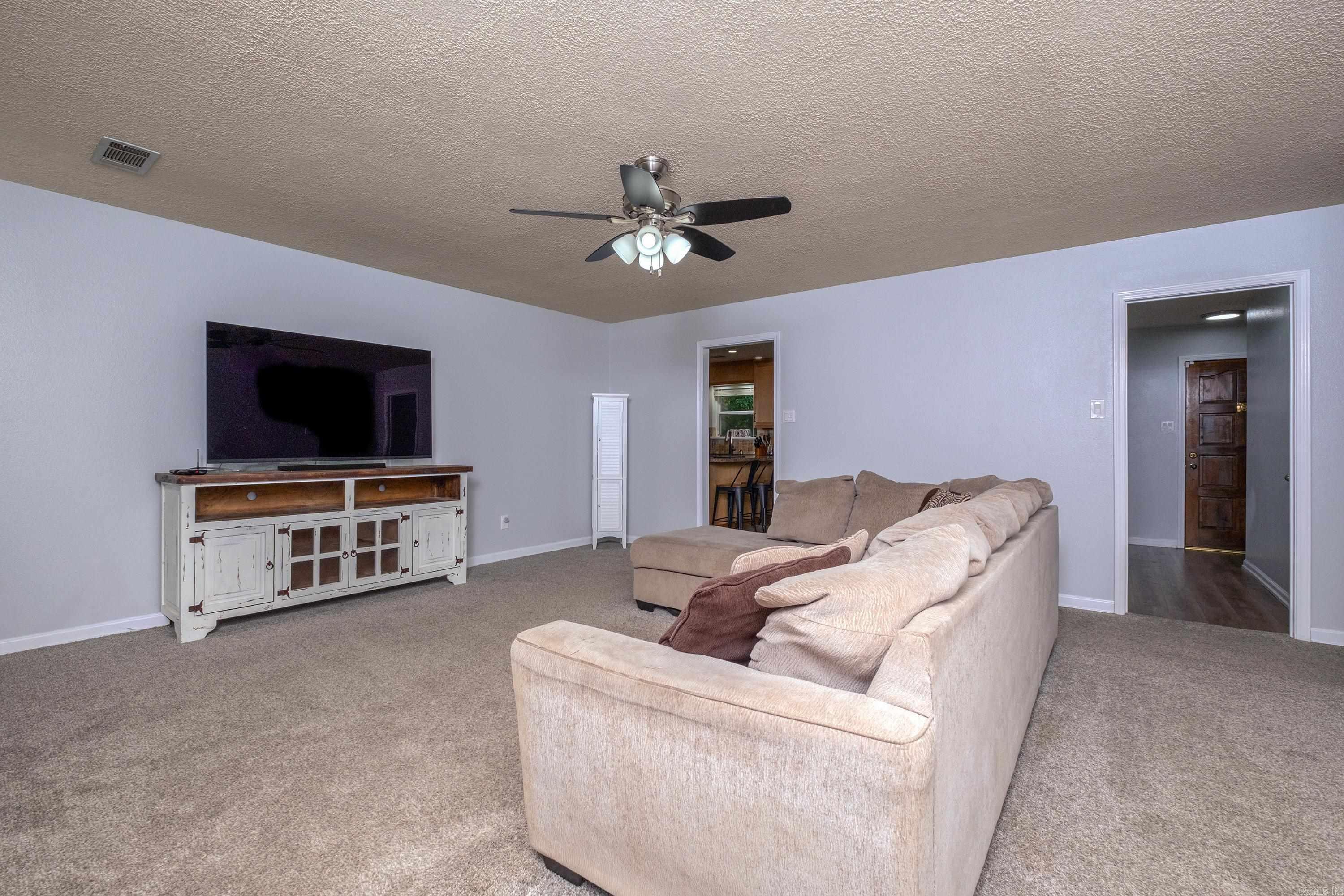12 Carwin  Benton, AR