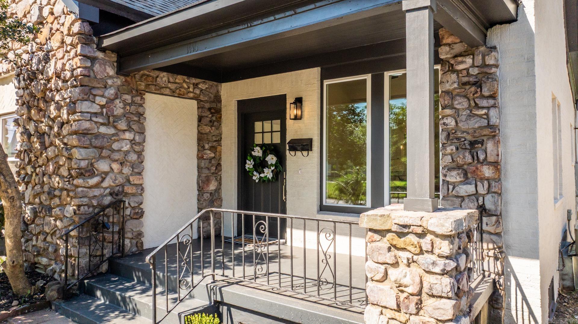 1416 S Izard  Little Rock, AR