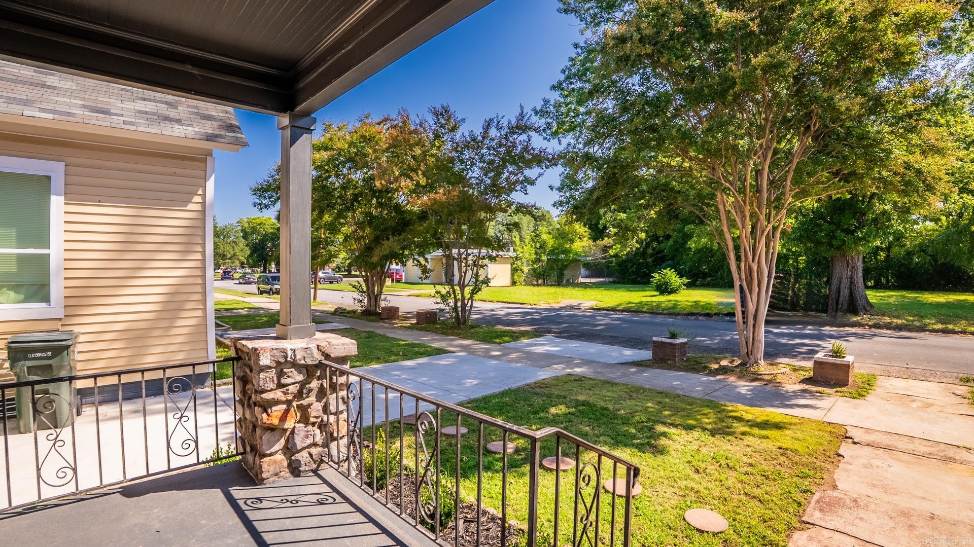 1416 S Izard  Little Rock, AR