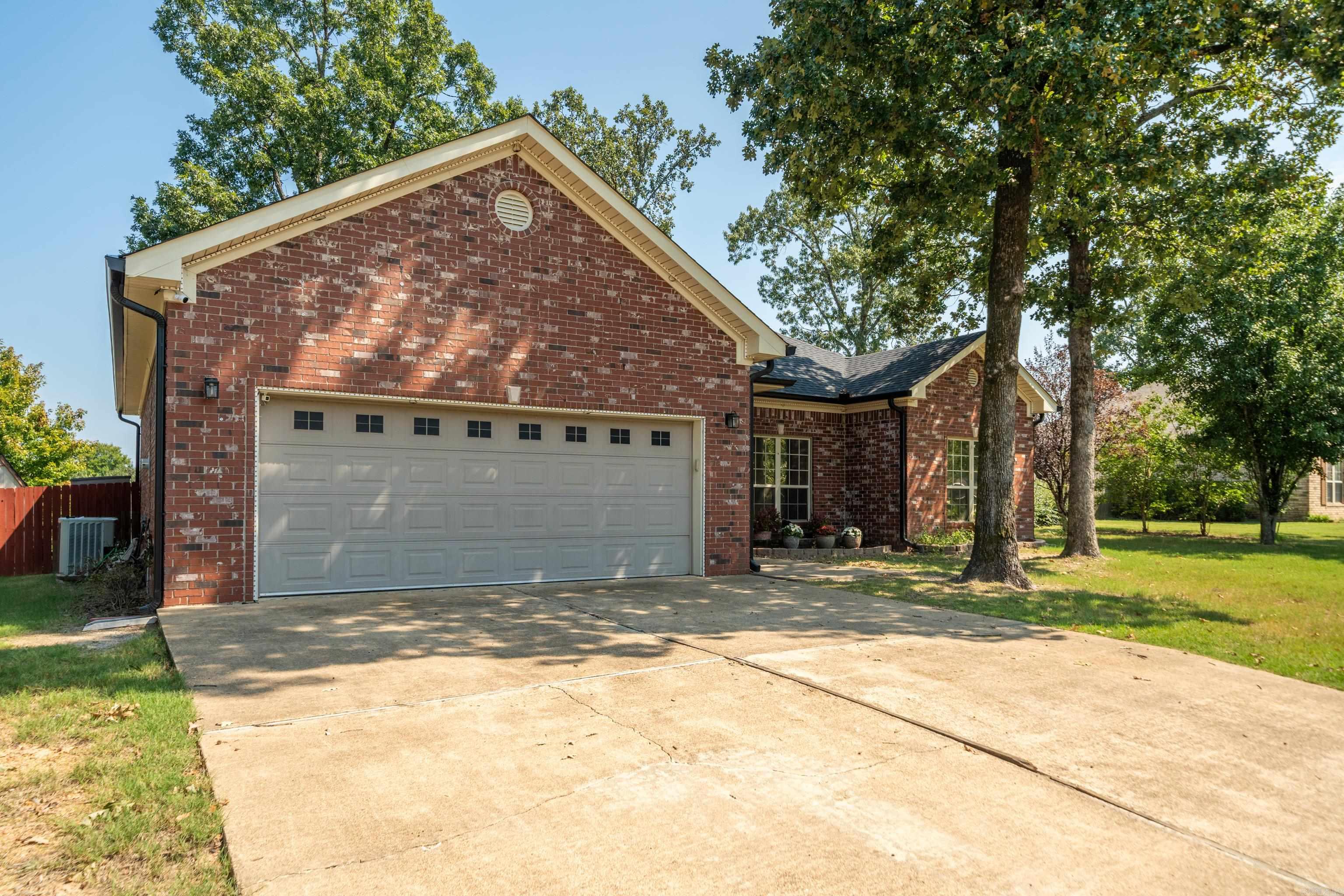 185 Bledsoe  Hot Springs, AR