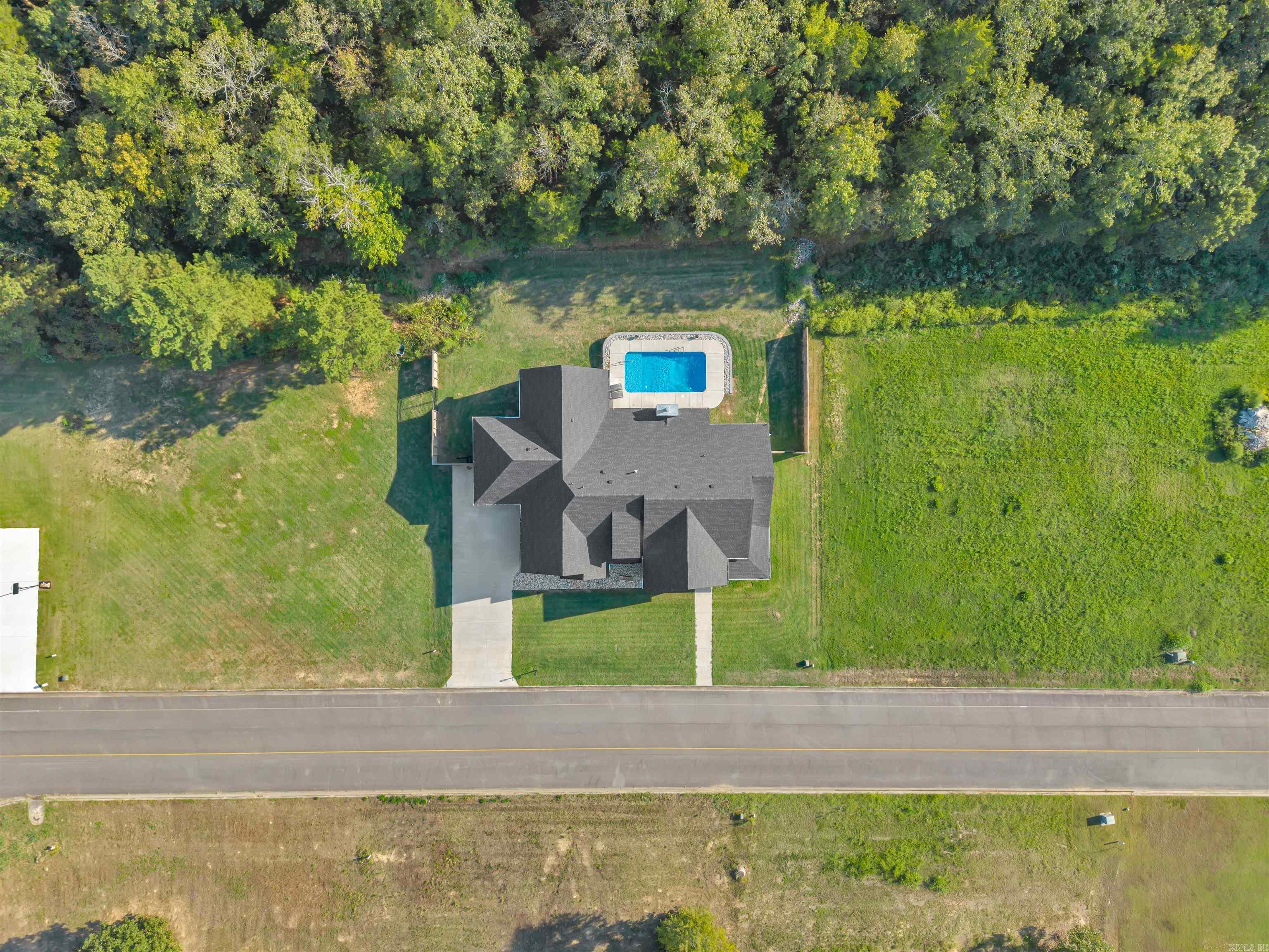 1708 E Holloway  Morrilton, AR