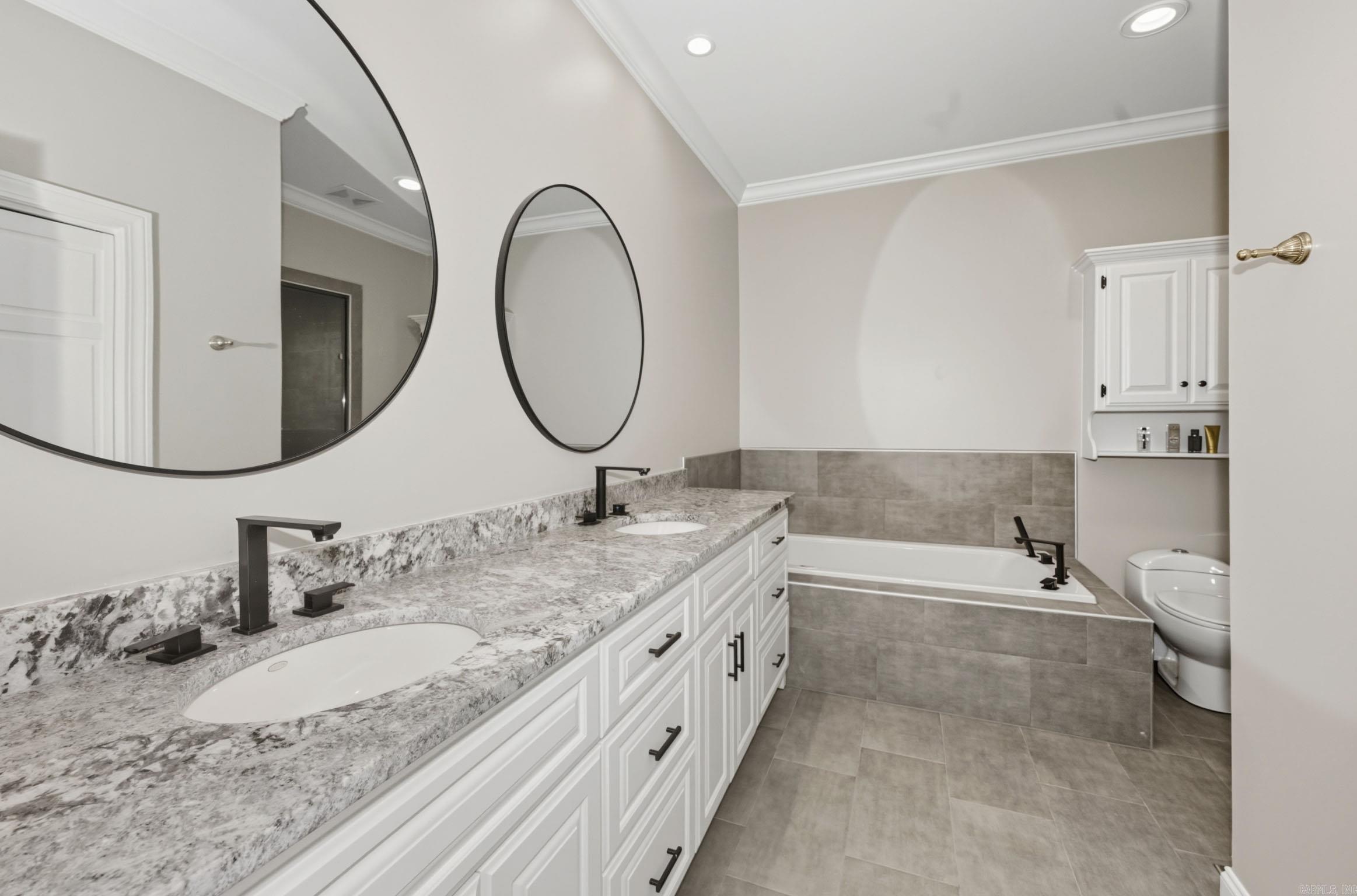 801 Pleasant Valley  Little Rock, AR