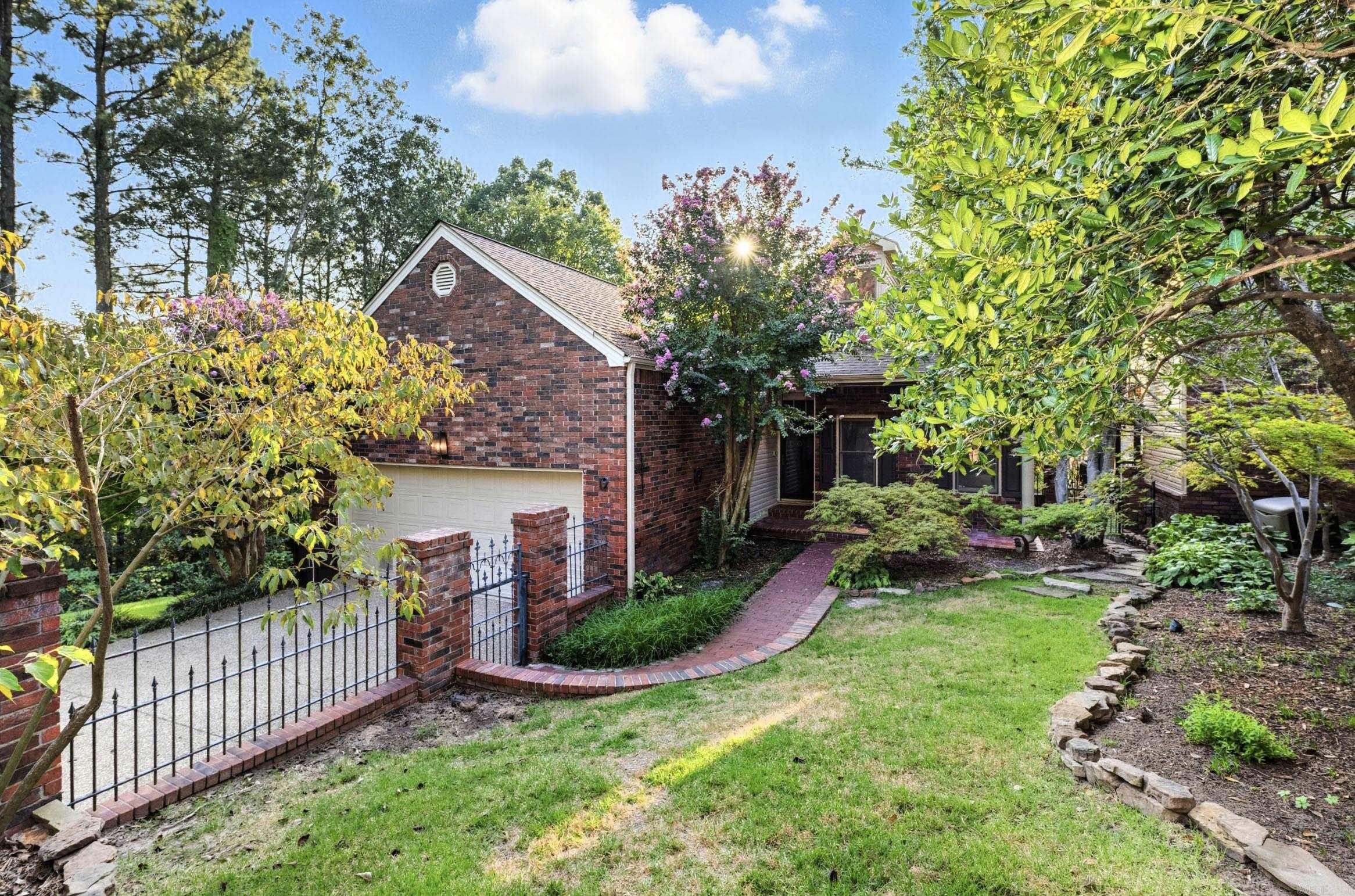 801 Pleasant Valley  Little Rock, AR