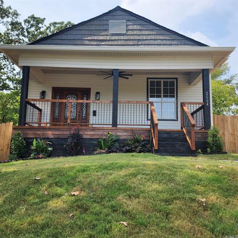 2604 S Spring Street  Little Rock, AR