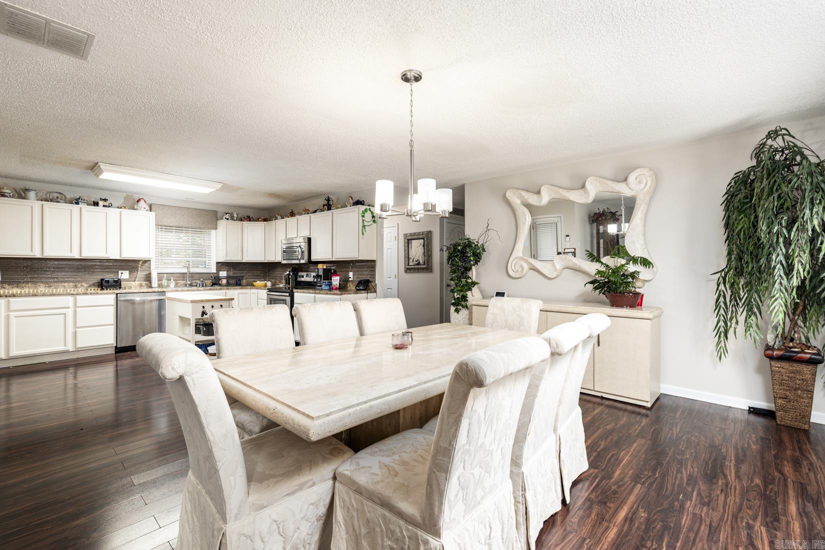 303 Mockingbird St  Hot Springs, AR