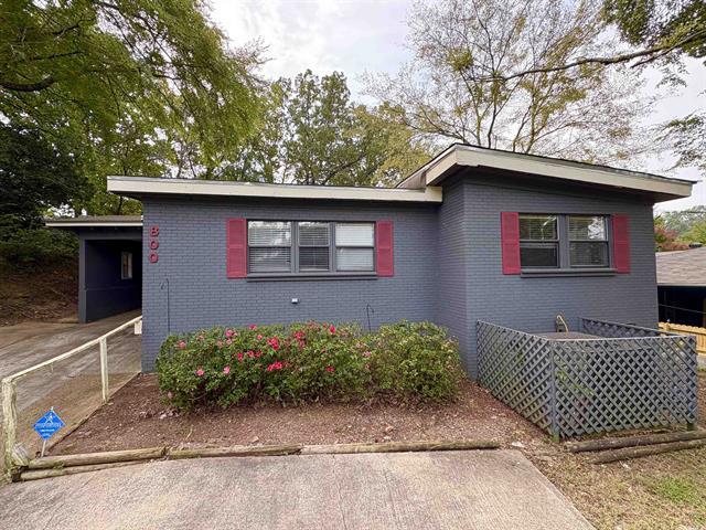 800 W D  North Little Rock, AR