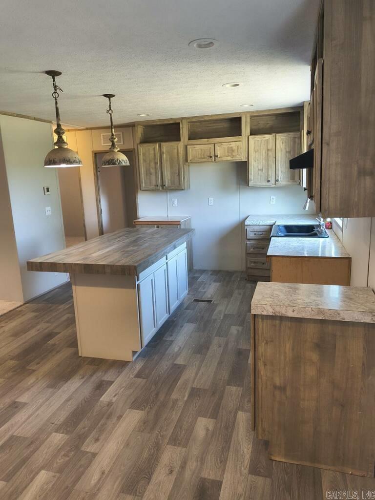 4004 N Highway 252  Lavaca, AR