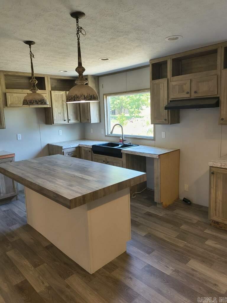 4004 N Highway 252  Lavaca, AR