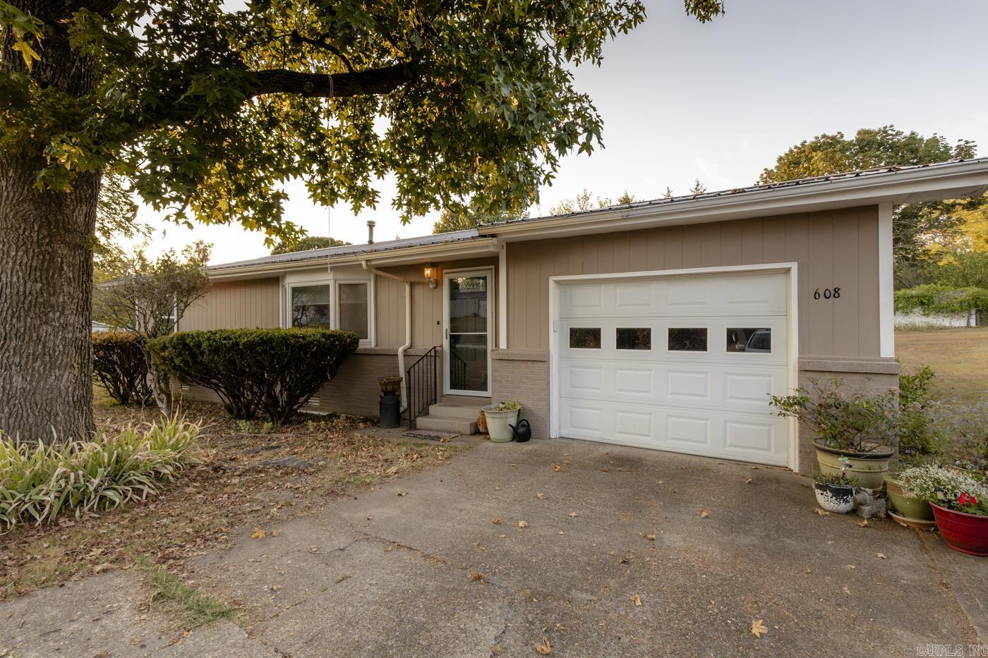608 Oak  Gassville, AR