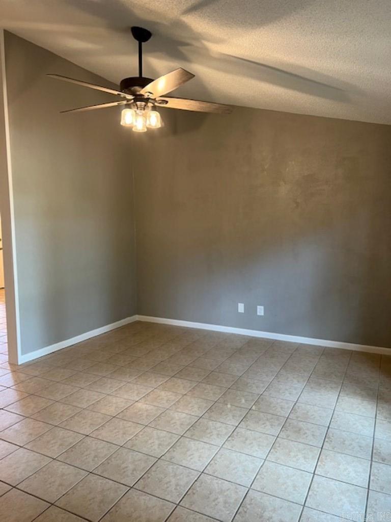 3722 Oak Leaf Circle  Jonesboro, AR