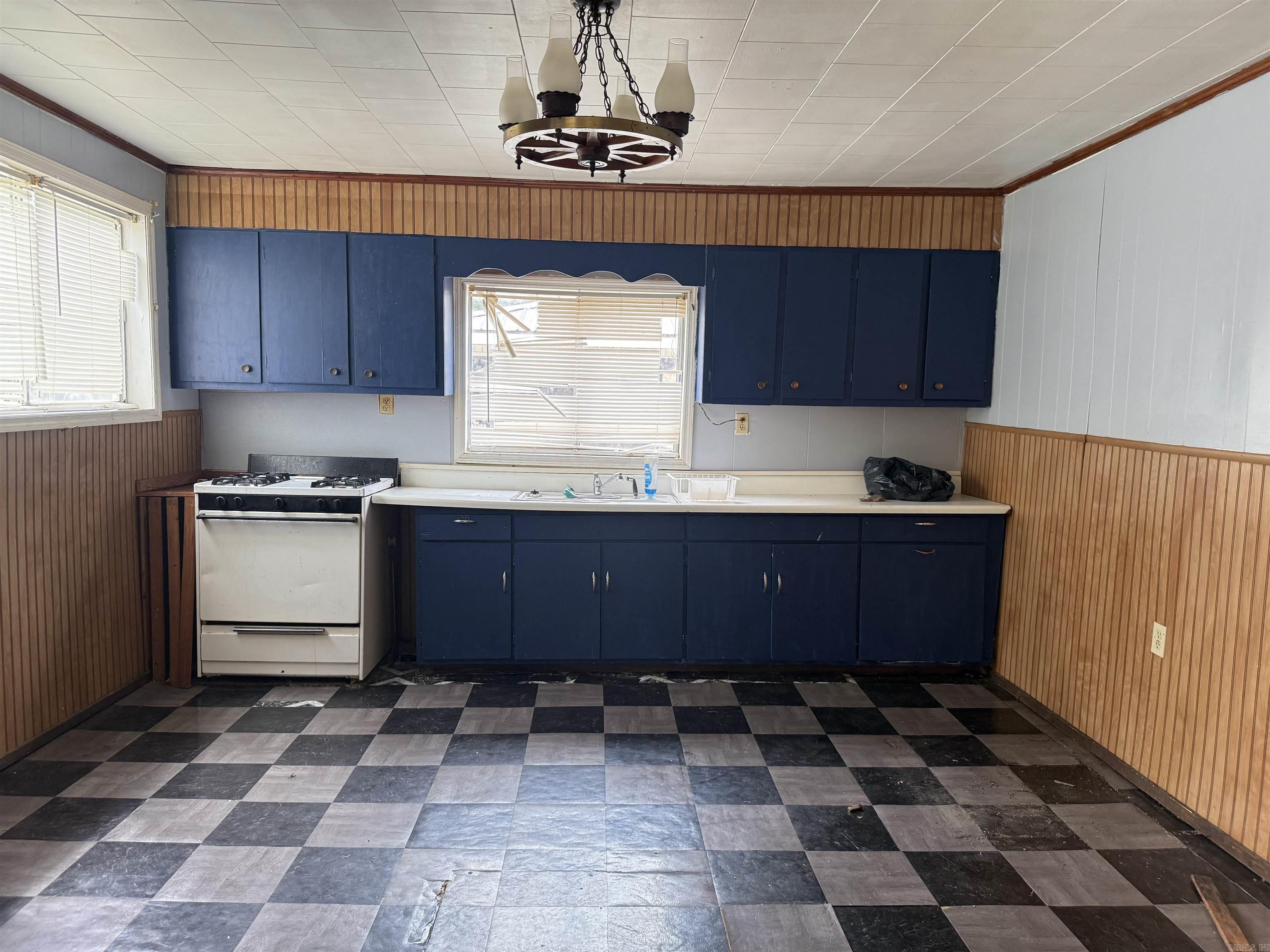 326 N 6  Paragould, AR