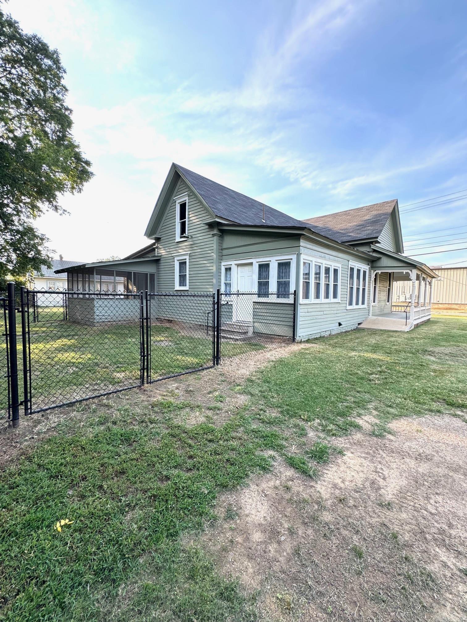 405 Sevier  Clarksville, AR
