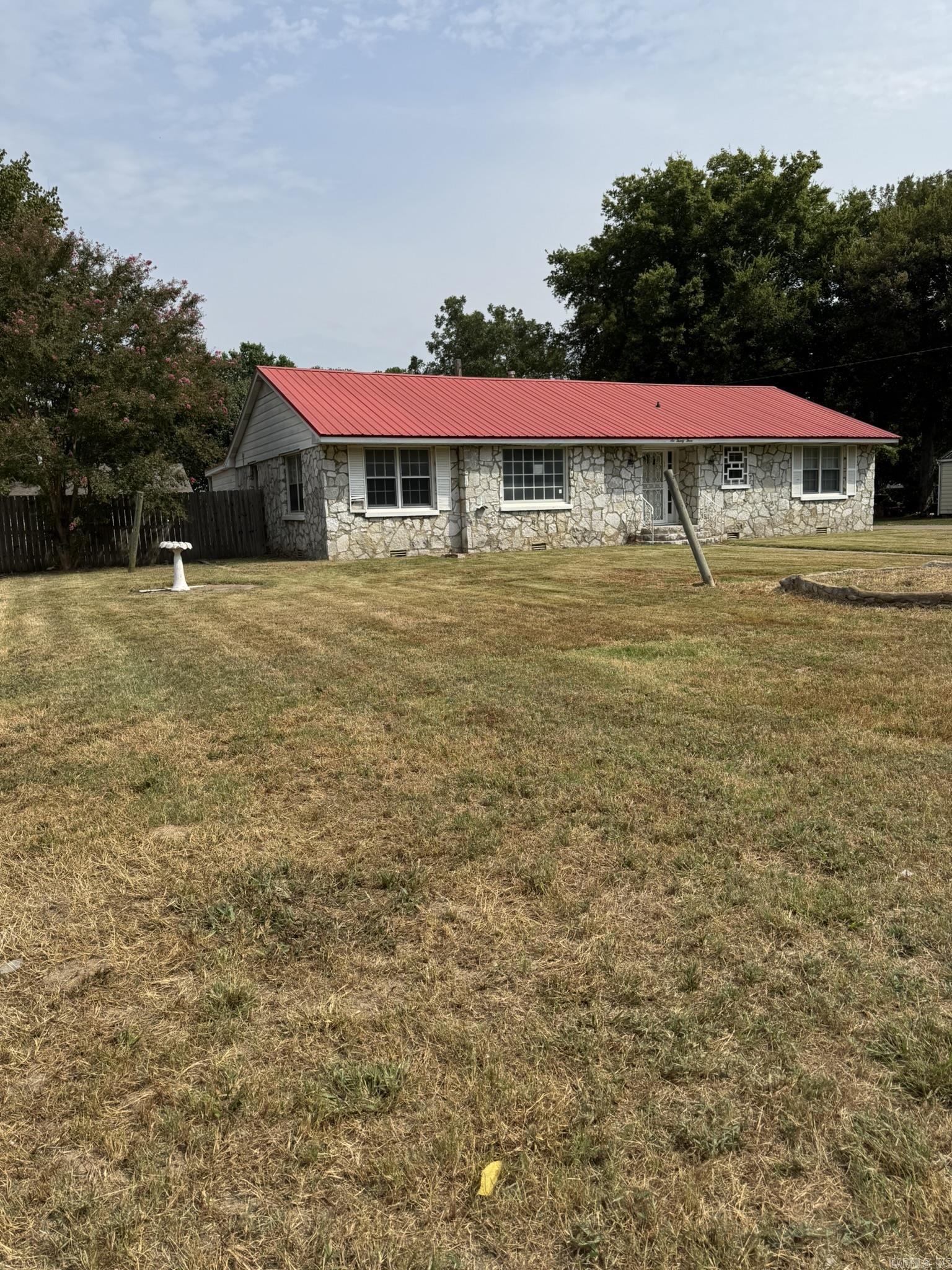 623 Holden Ave  Newport, AR