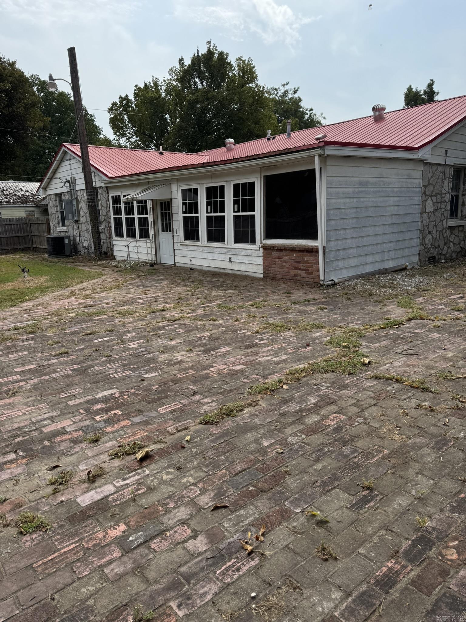 623 Holden Ave  Newport, AR