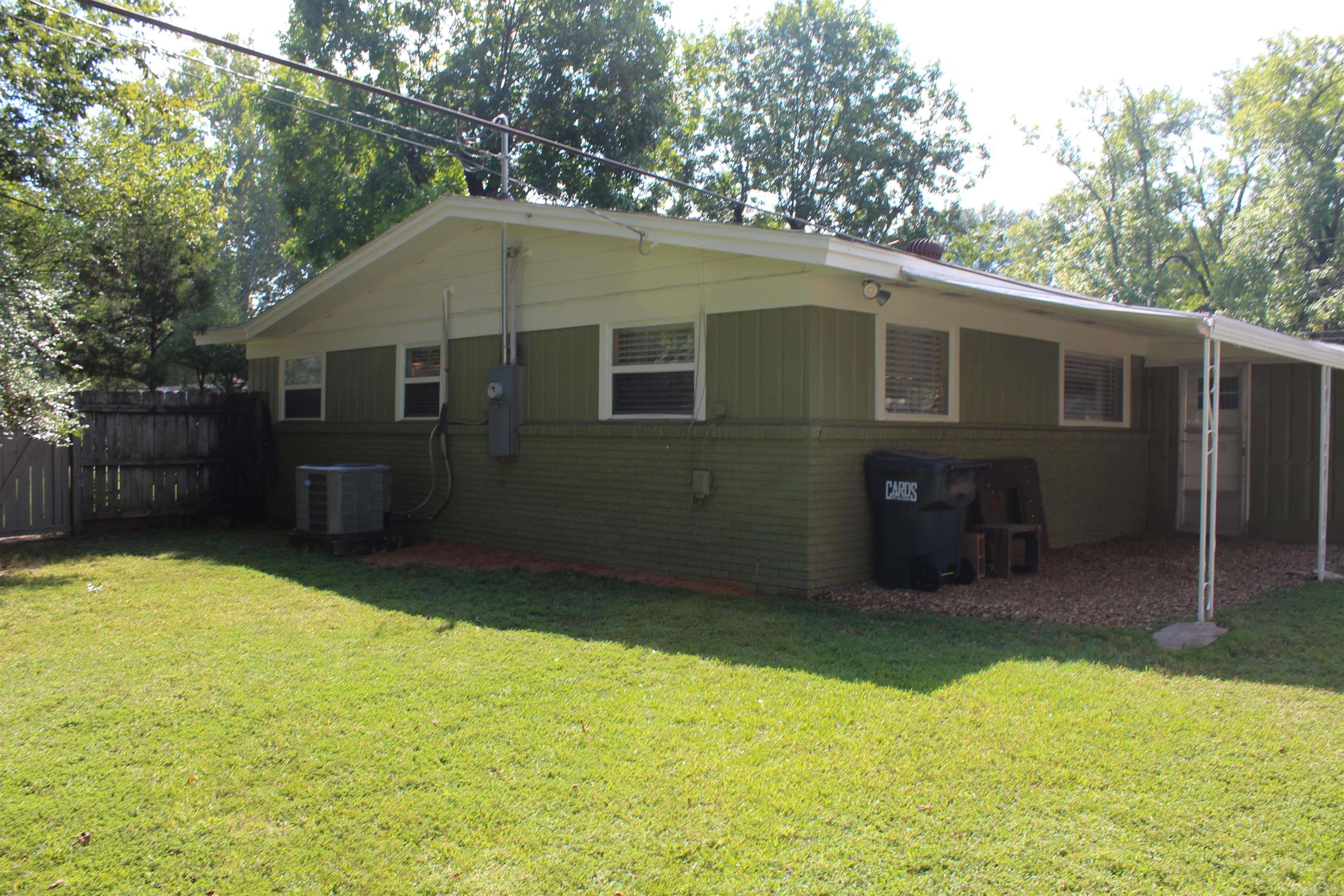 208 S Phoenix Ave  Russellville, AR