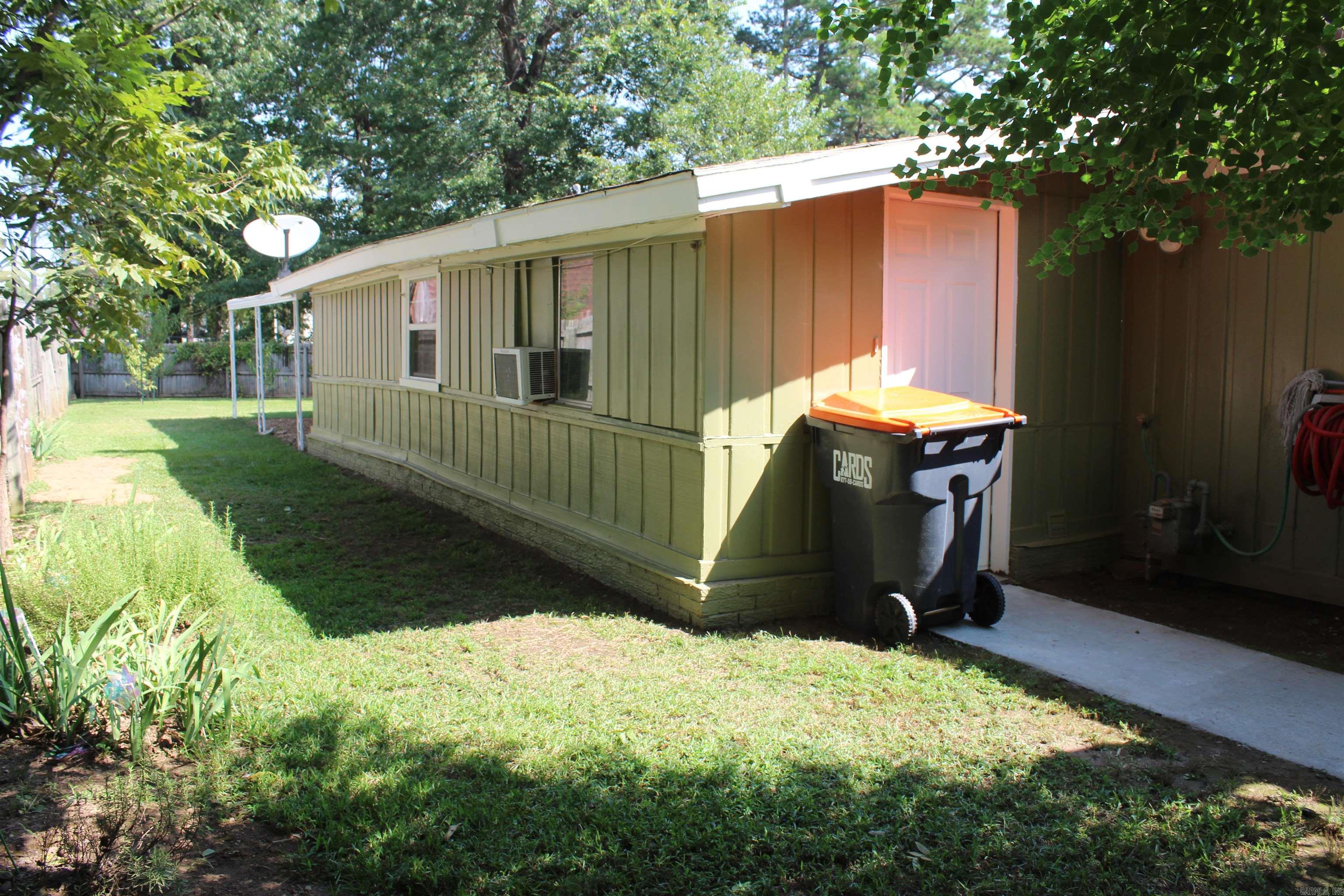 208 S Phoenix Ave  Russellville, AR
