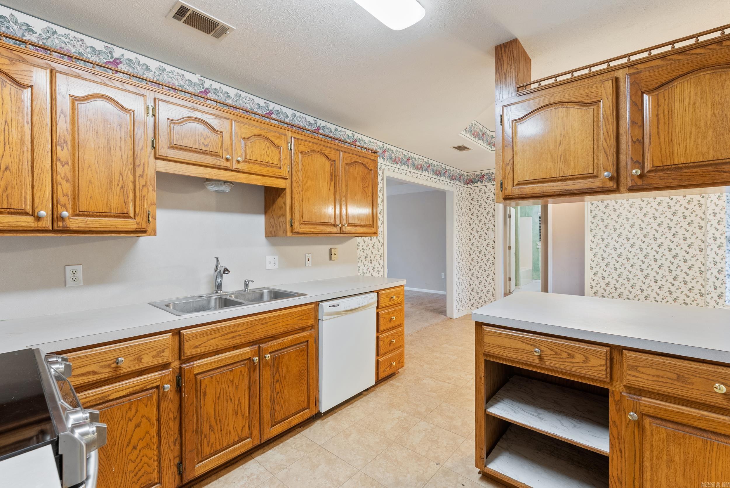 53 E Main  Greenbrier, AR