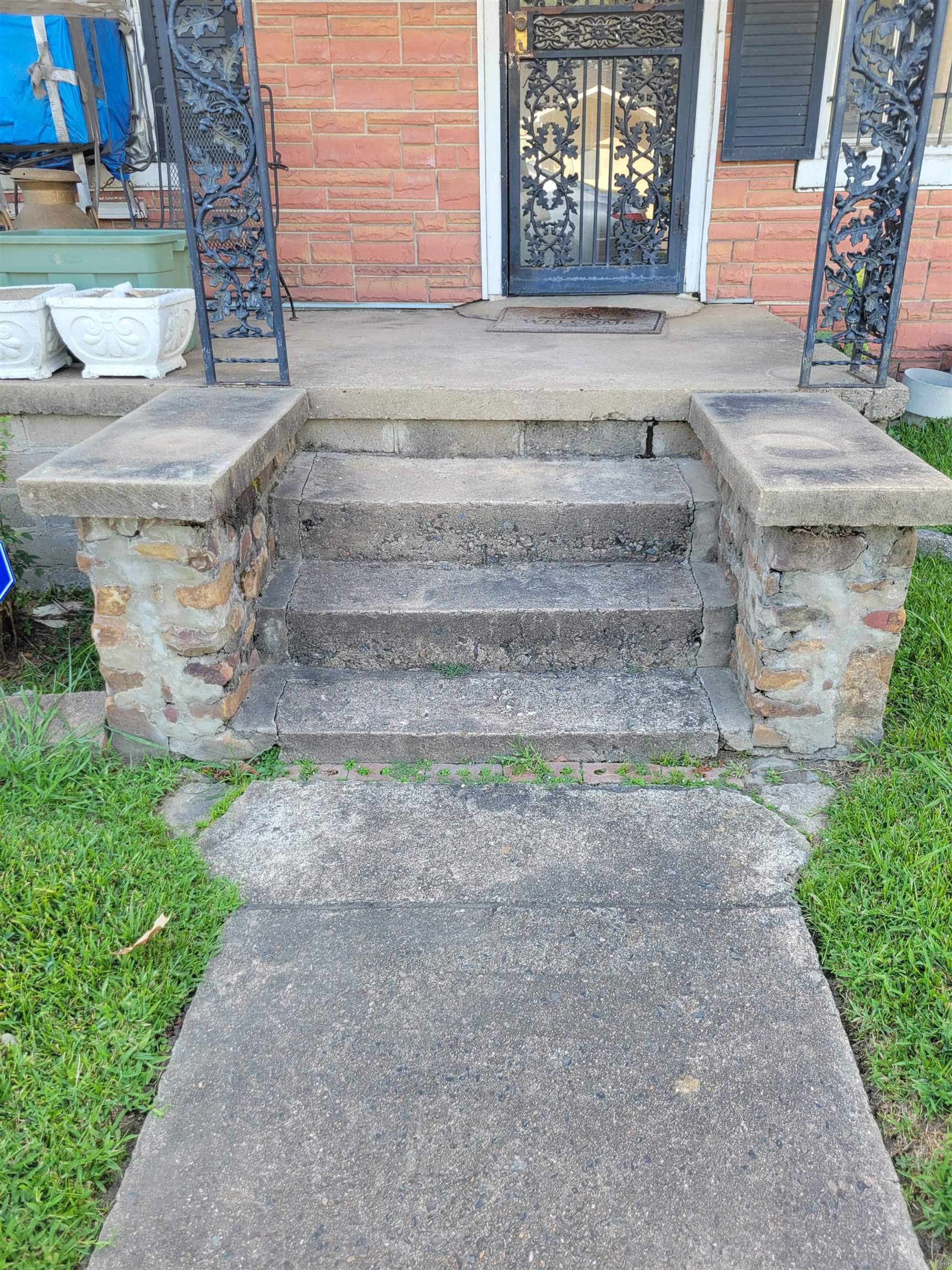 1706 S Cedar  Little Rock, AR