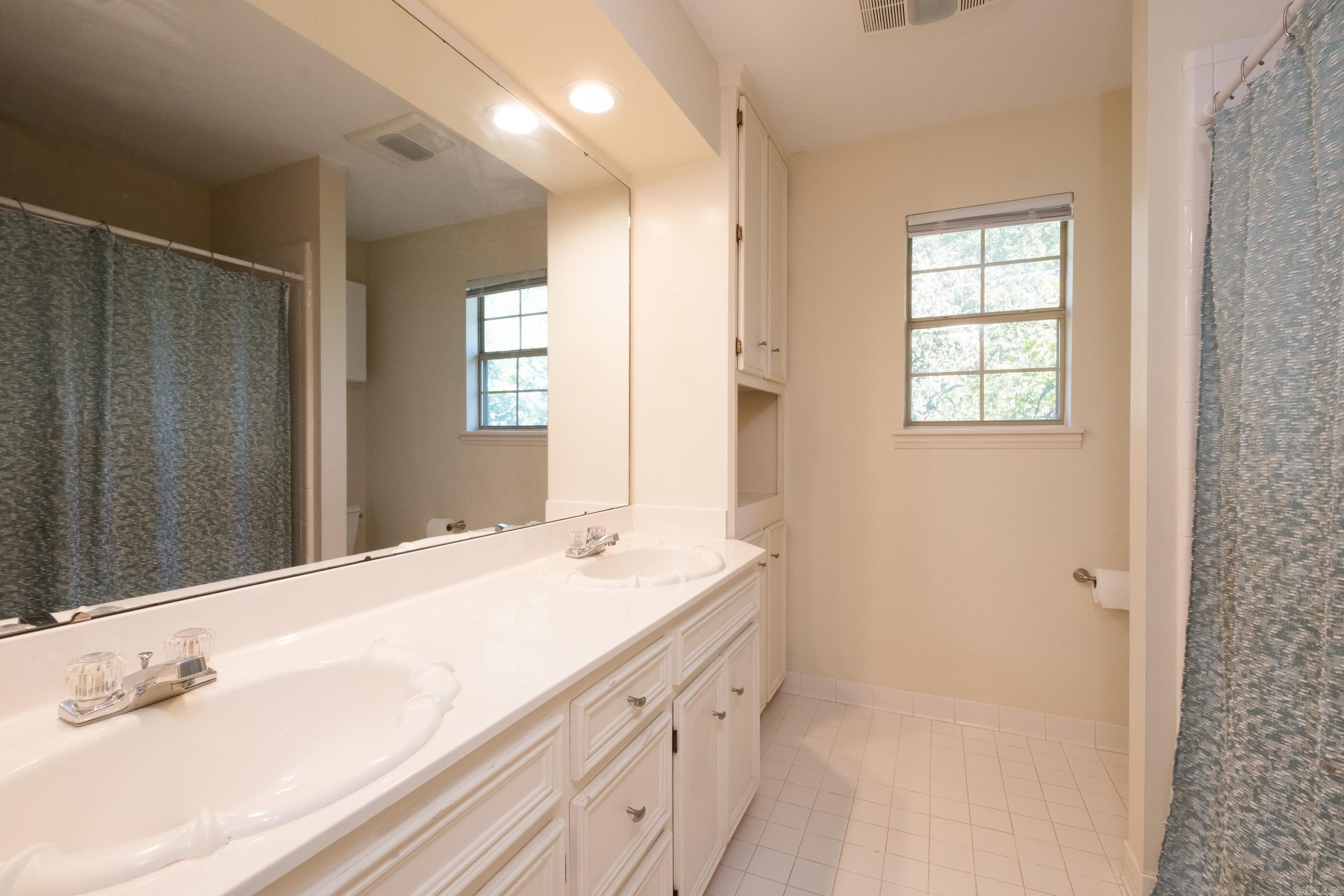 4505 Old Oak  Little Rock, AR