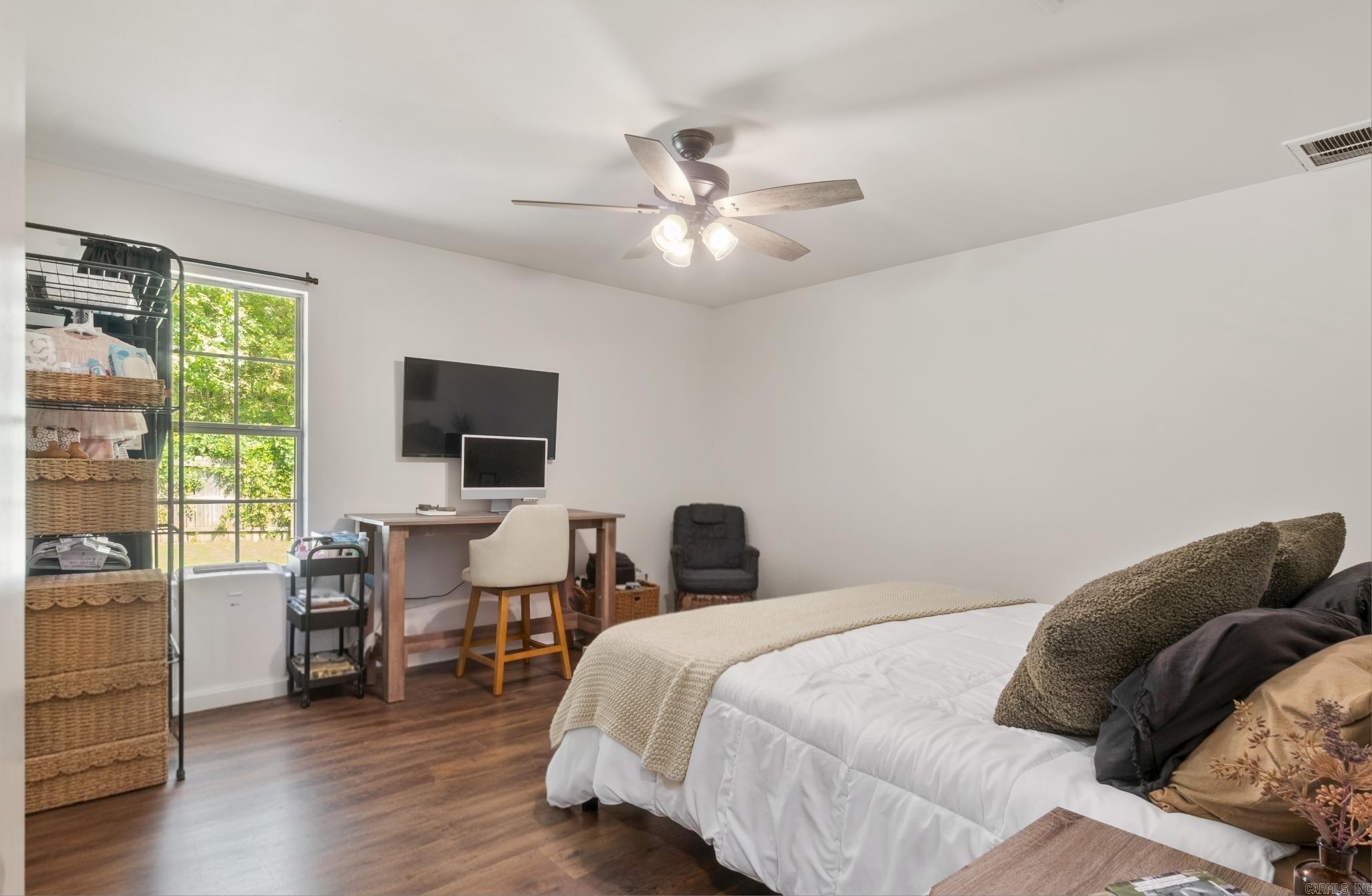 347 Meadow Creek Dr  Benton, AR