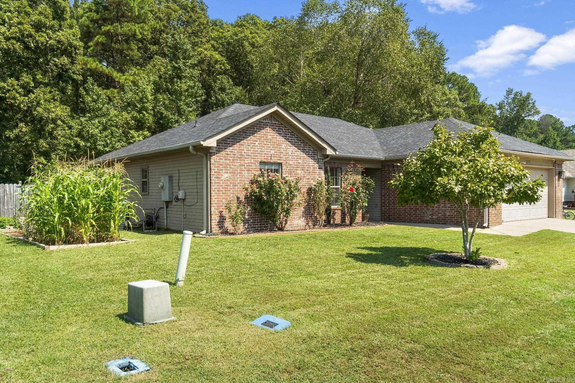 347 Meadow Creek Dr  Benton, AR