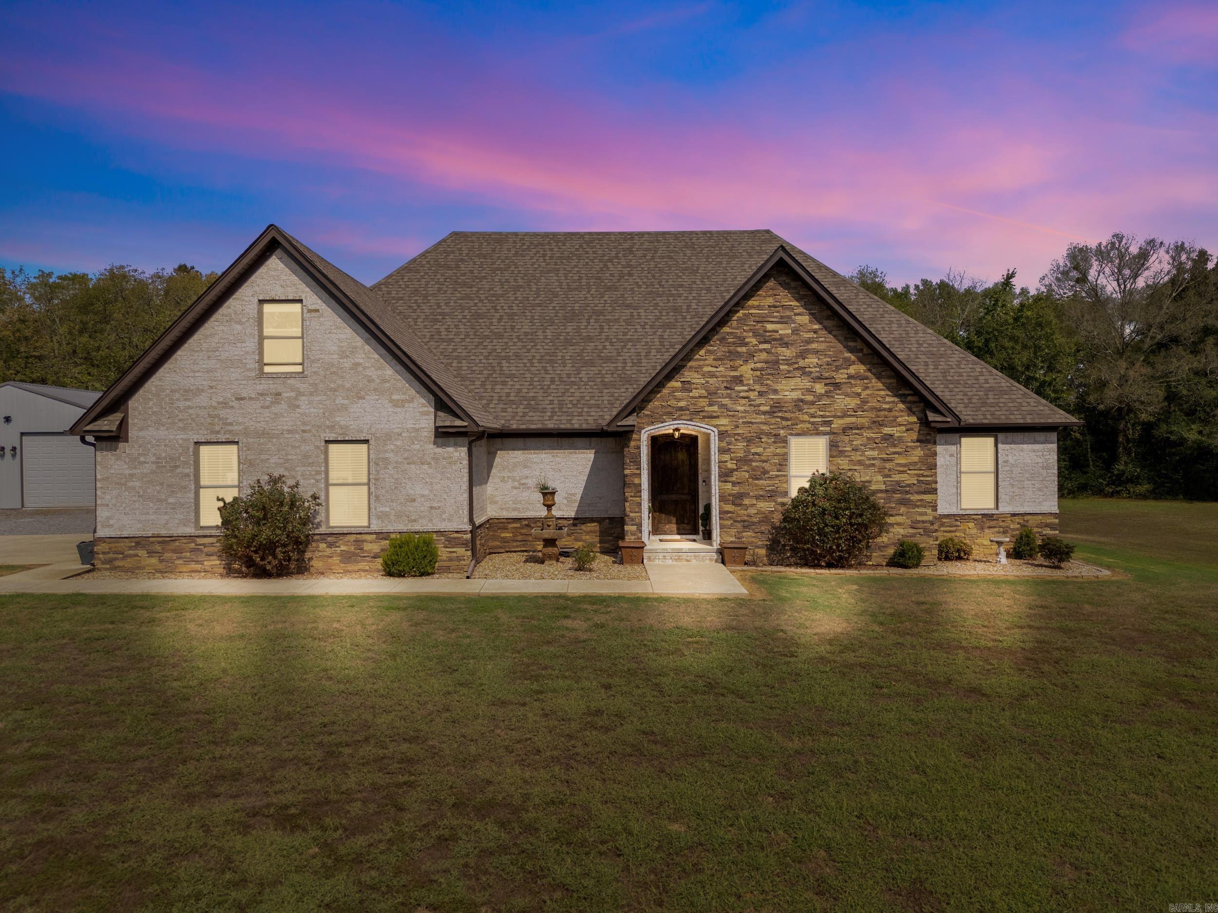 8 Harrington  Greenbrier, AR