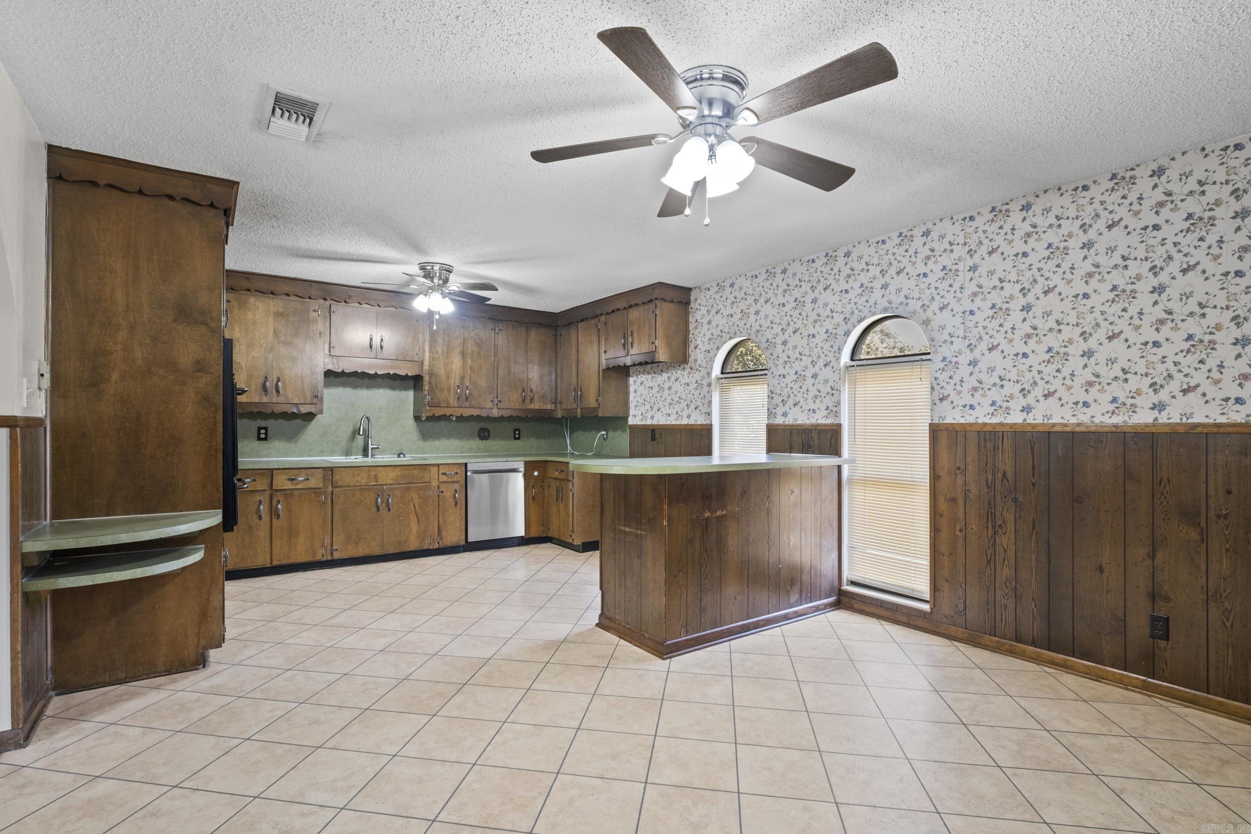 5605 N Walnut  North Little Rock, AR