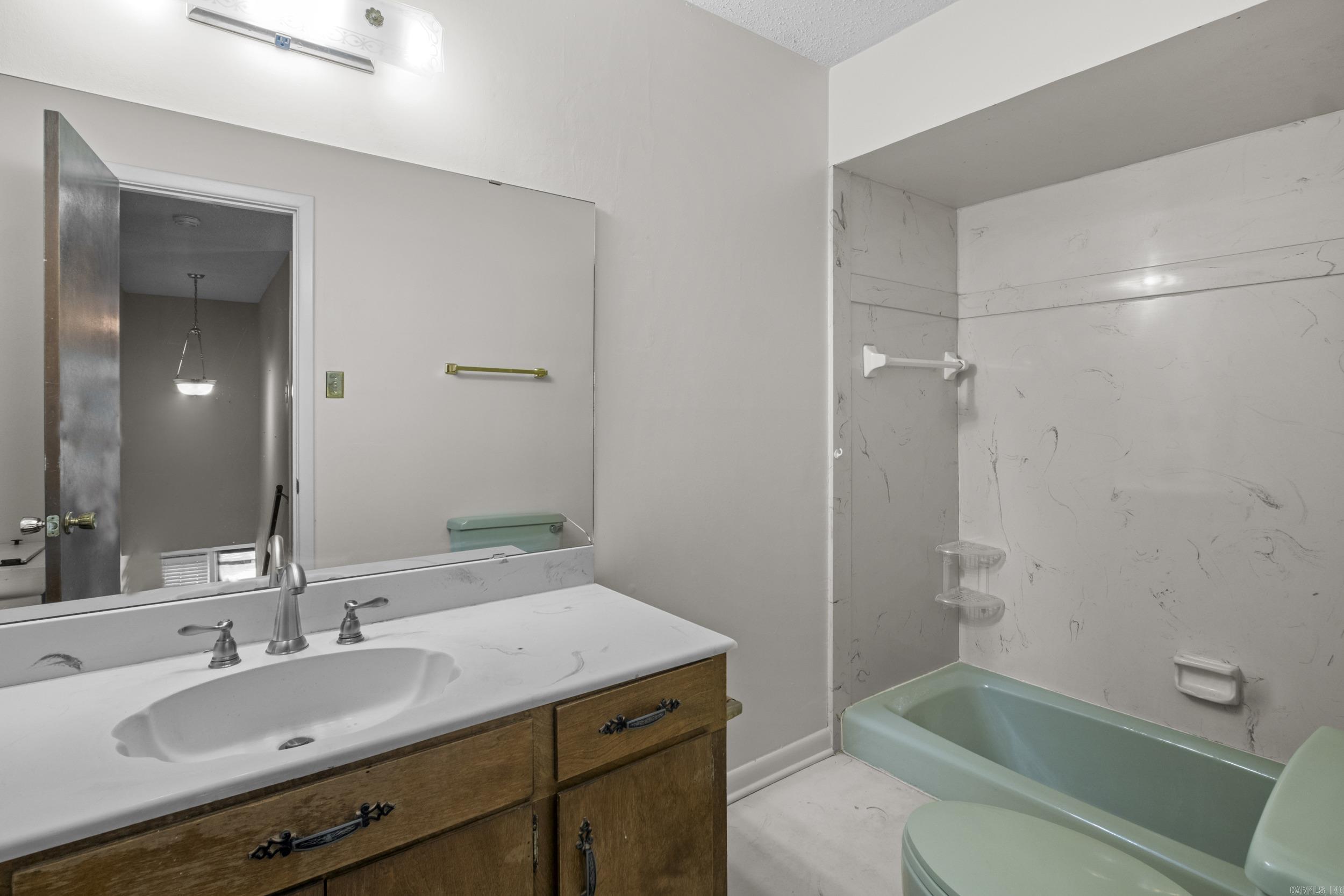 5605 N Walnut  North Little Rock, AR