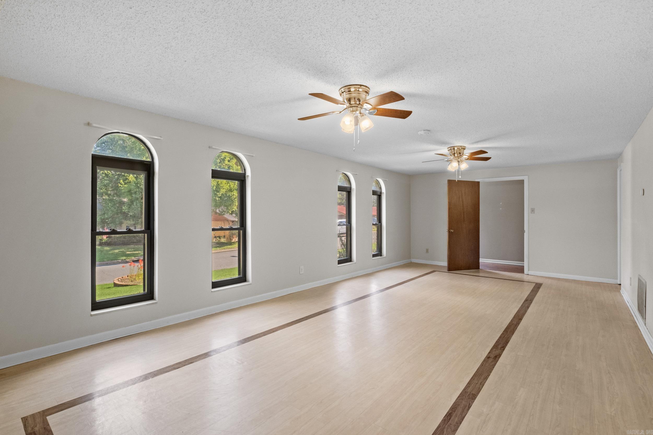 5605 N Walnut  North Little Rock, AR