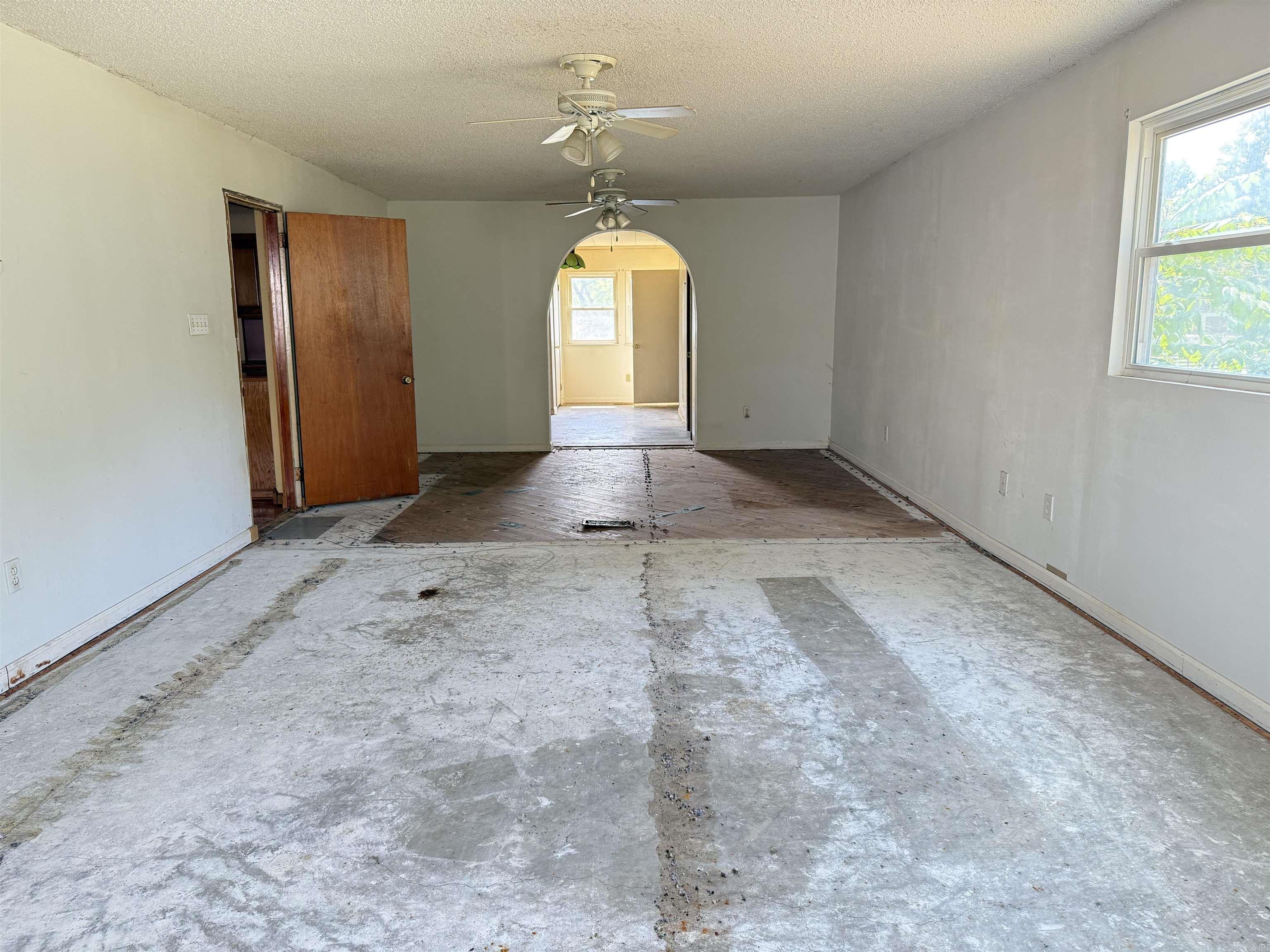 696 Mulberry Salem  Benton, AR
