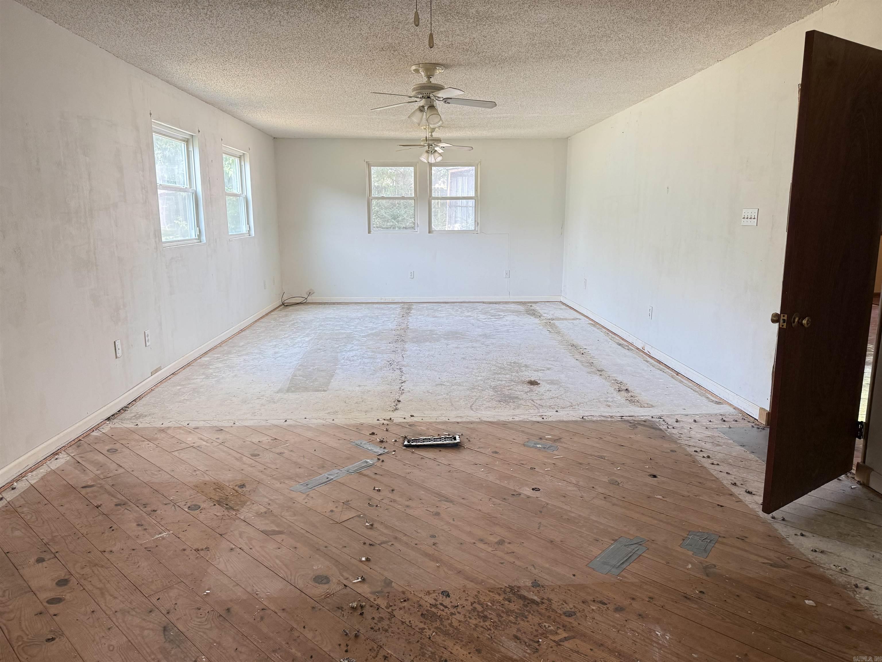 696 Mulberry Salem  Benton, AR