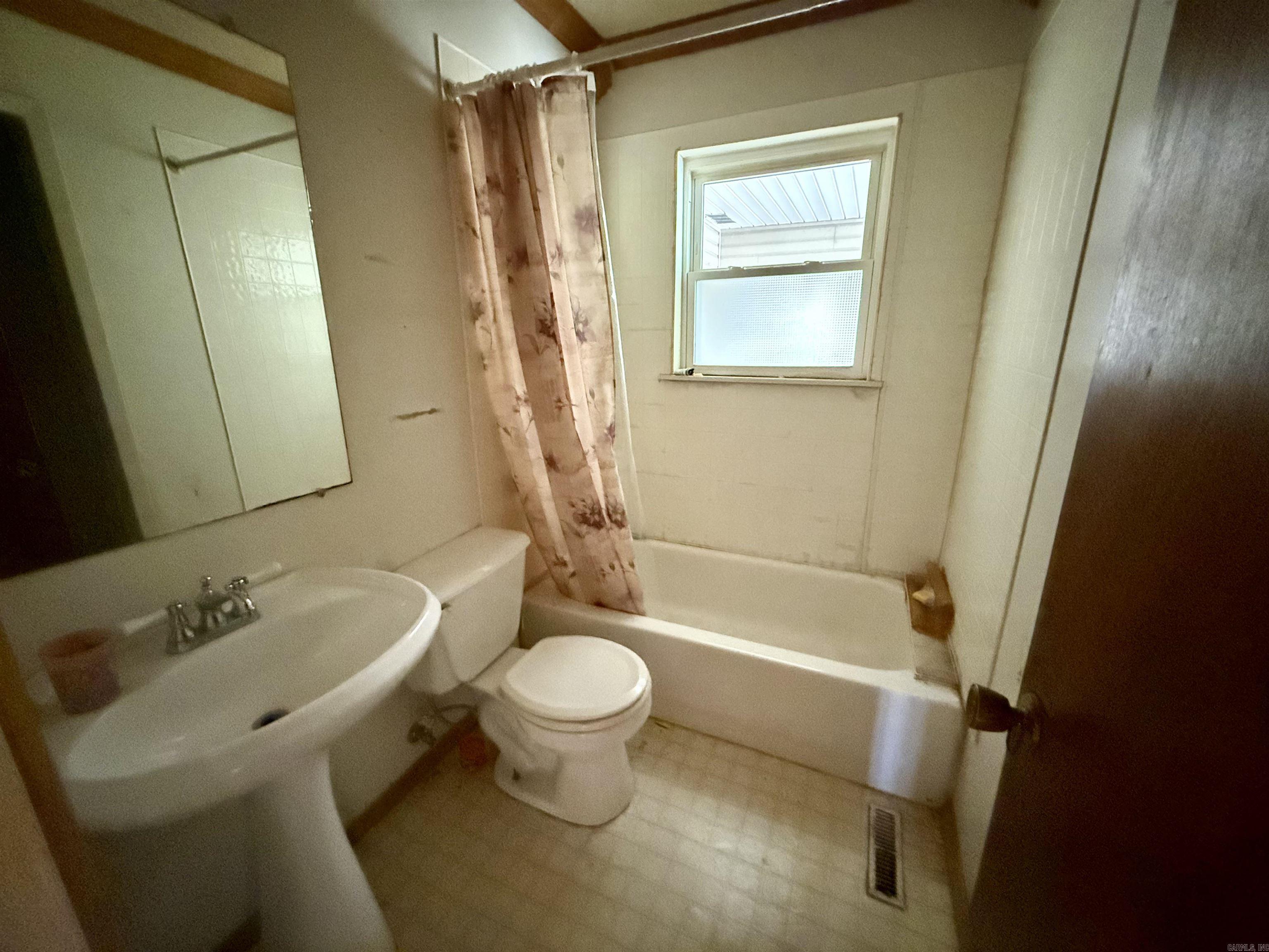 696 Mulberry Salem  Benton, AR