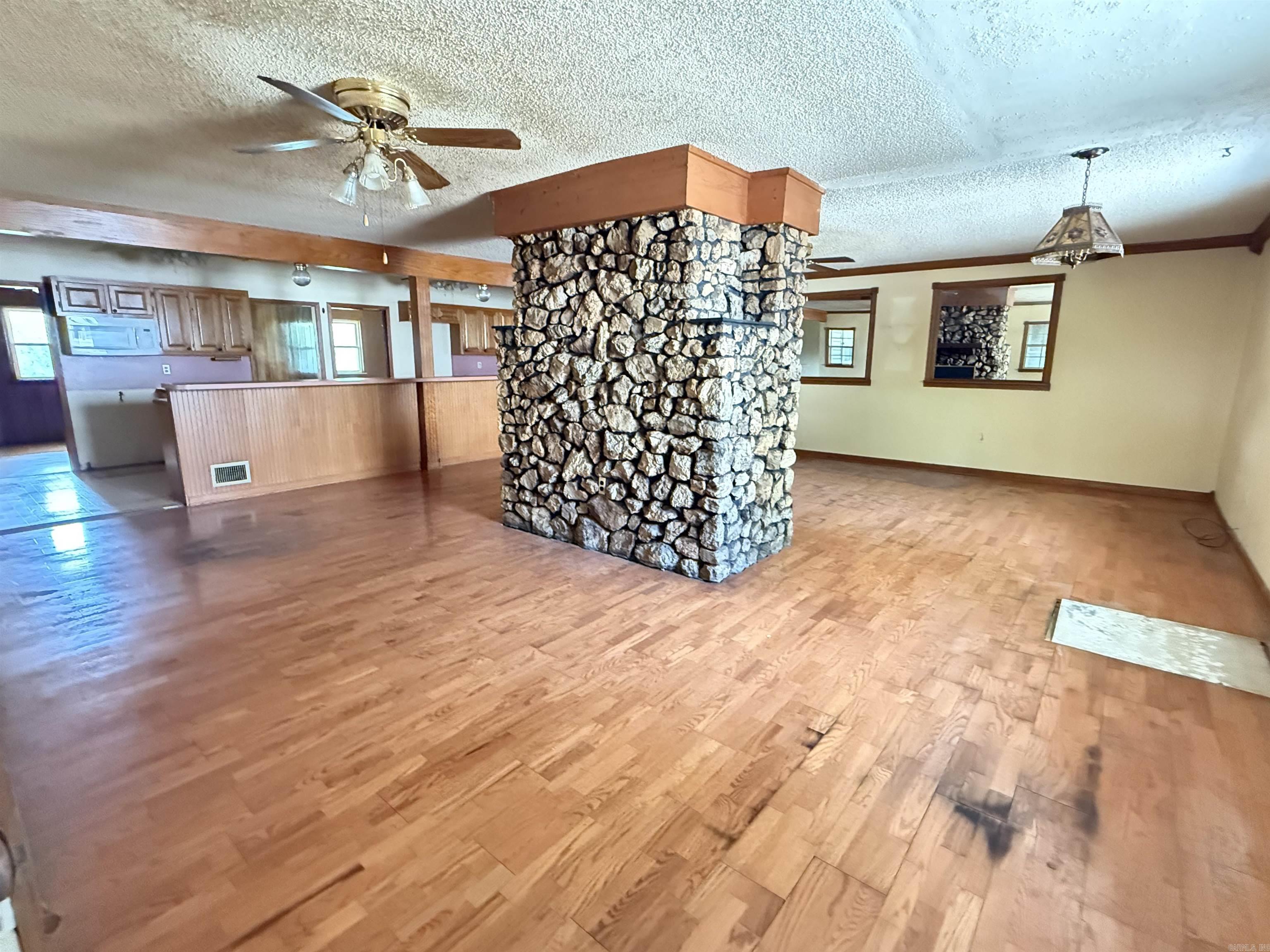 696 Mulberry Salem  Benton, AR