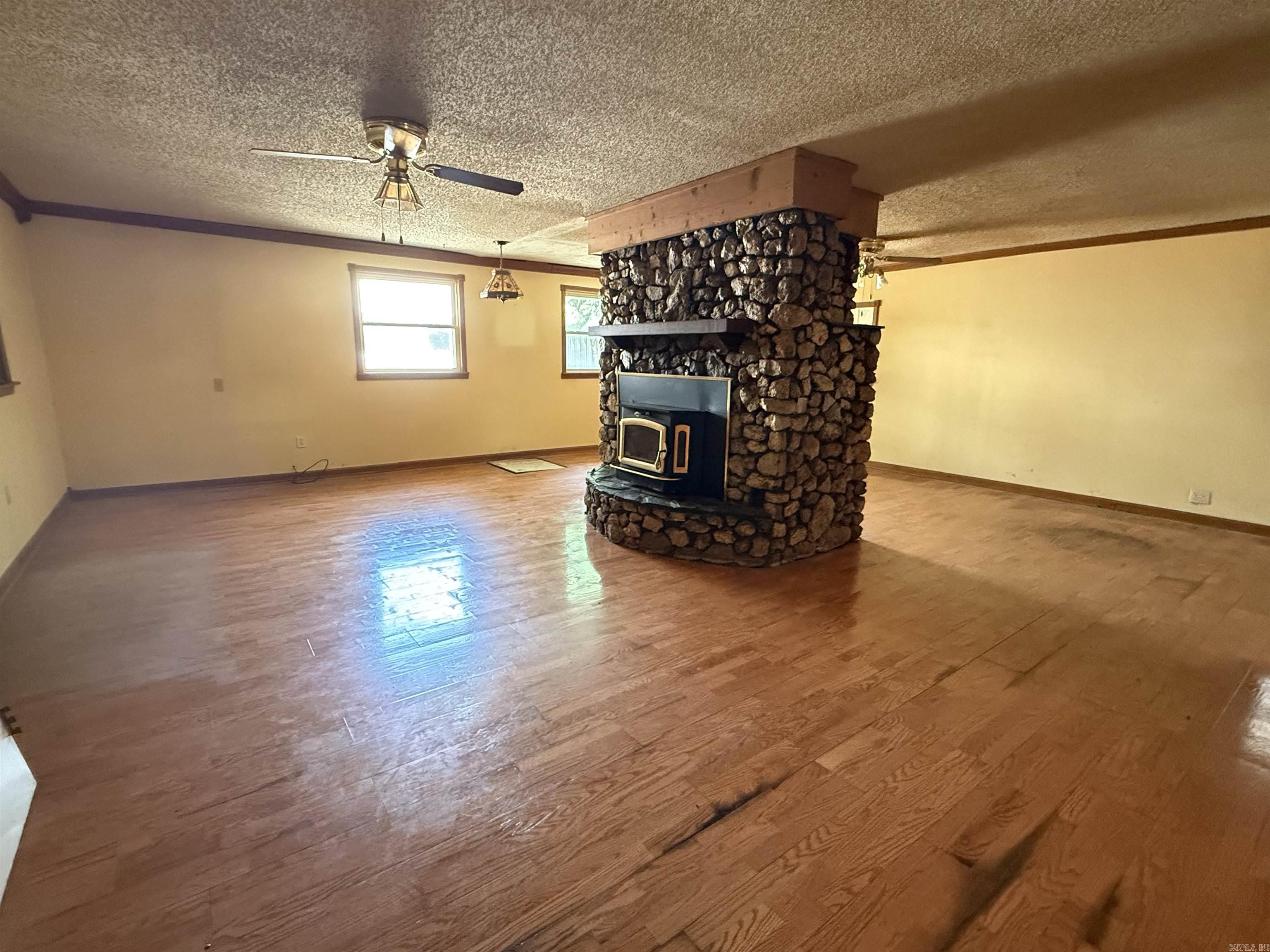 696 Mulberry Salem  Benton, AR