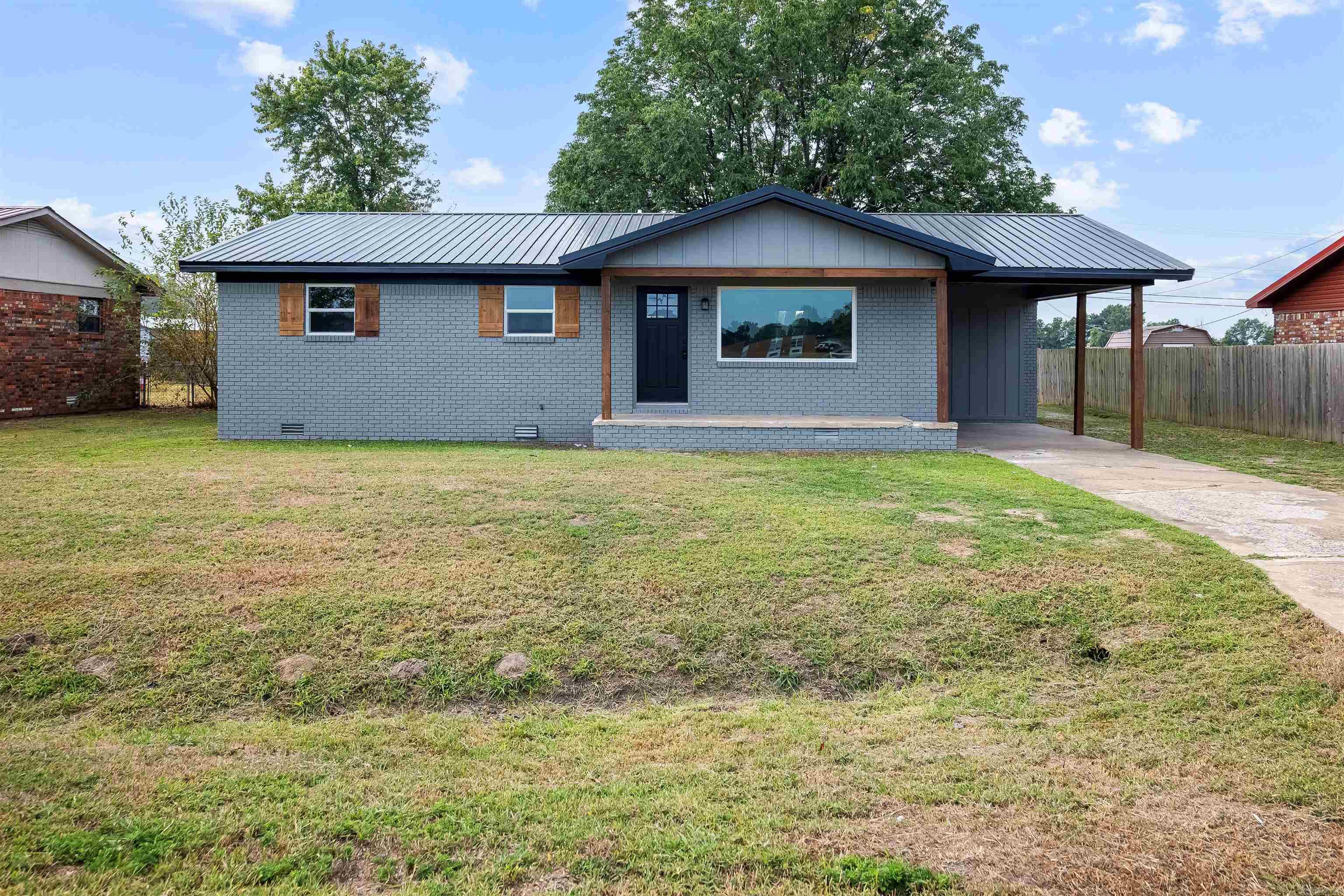 1309 Holly  Walnut Ridge, AR