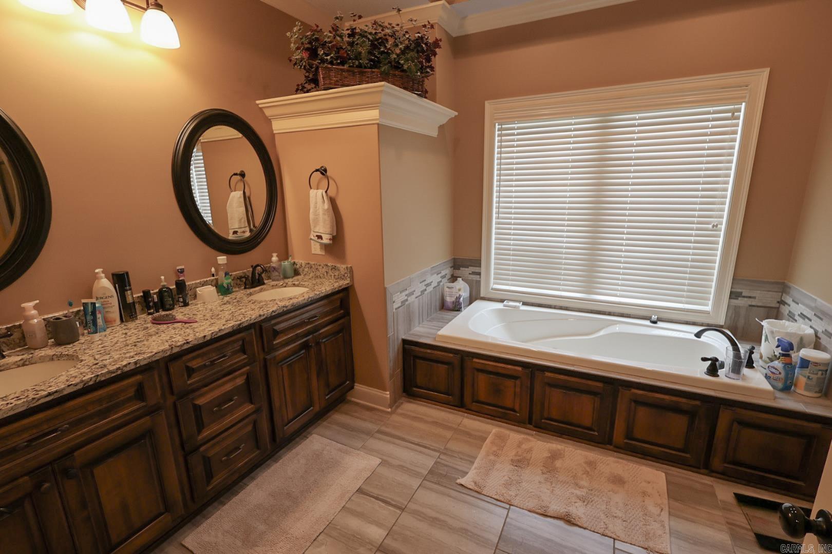 2401 Flatrock  Jonesboro, AR