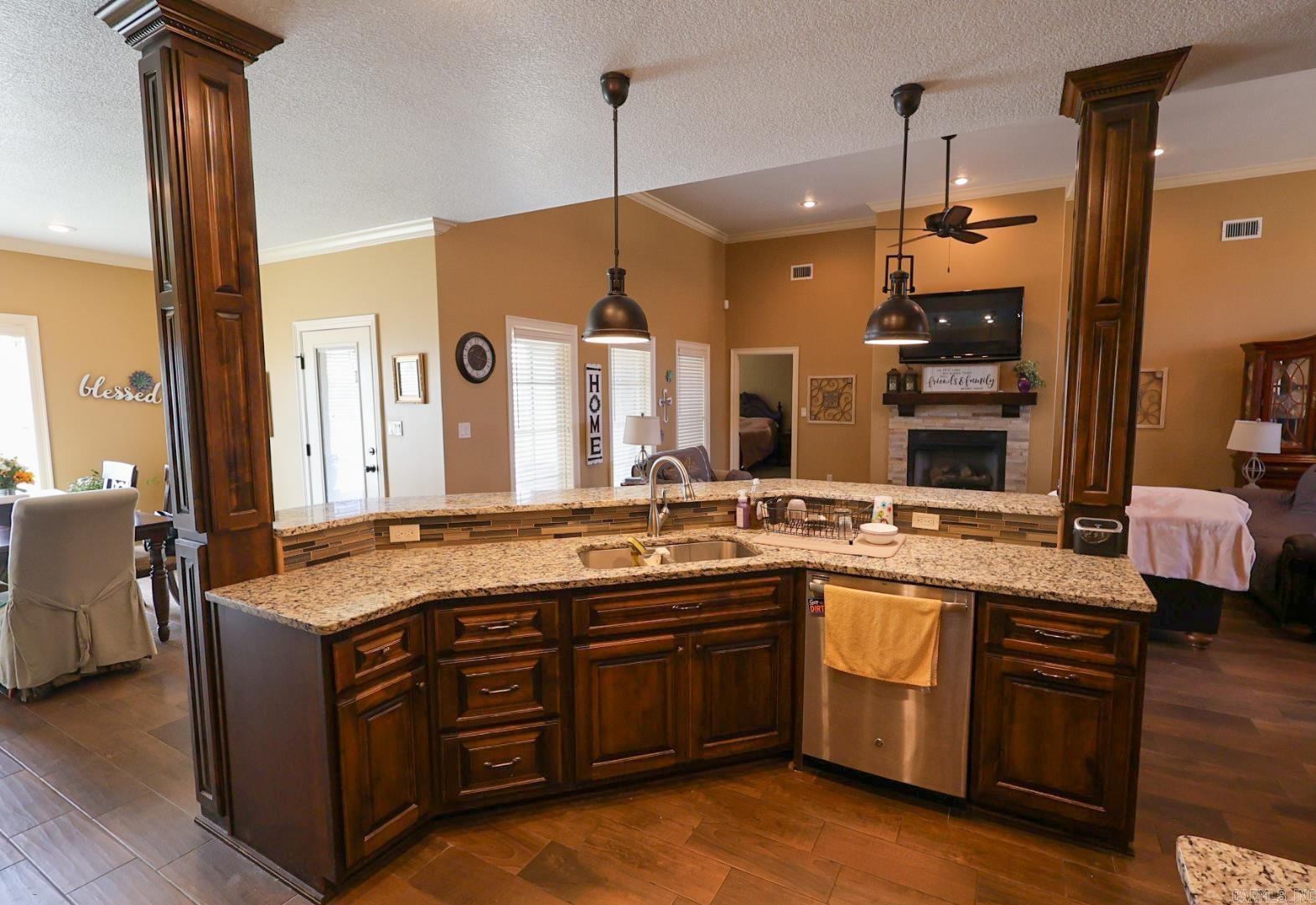 2401 Flatrock  Jonesboro, AR