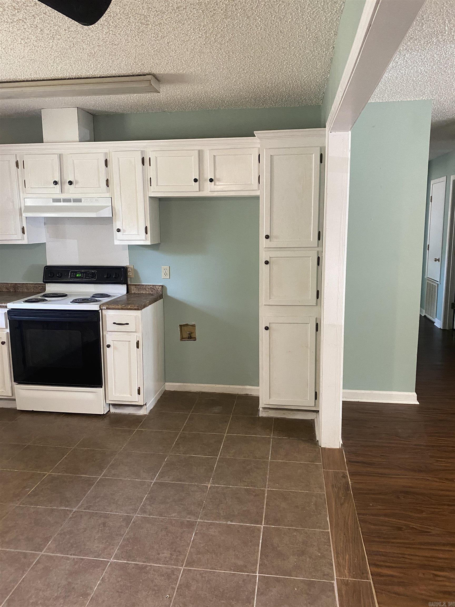 13 Blossom Lane  Greenbrier, AR
