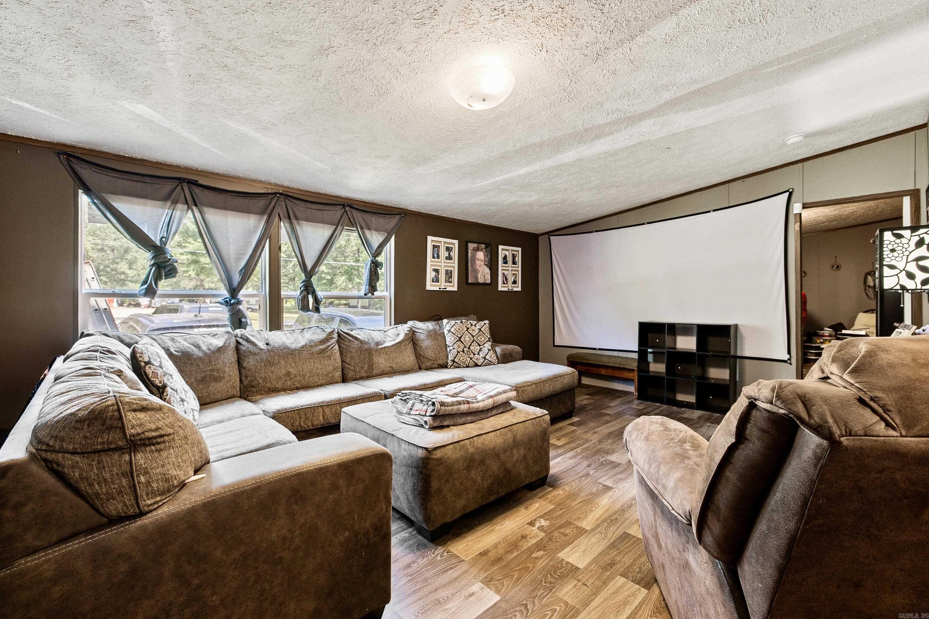 1343 Pine  Haskell, AR